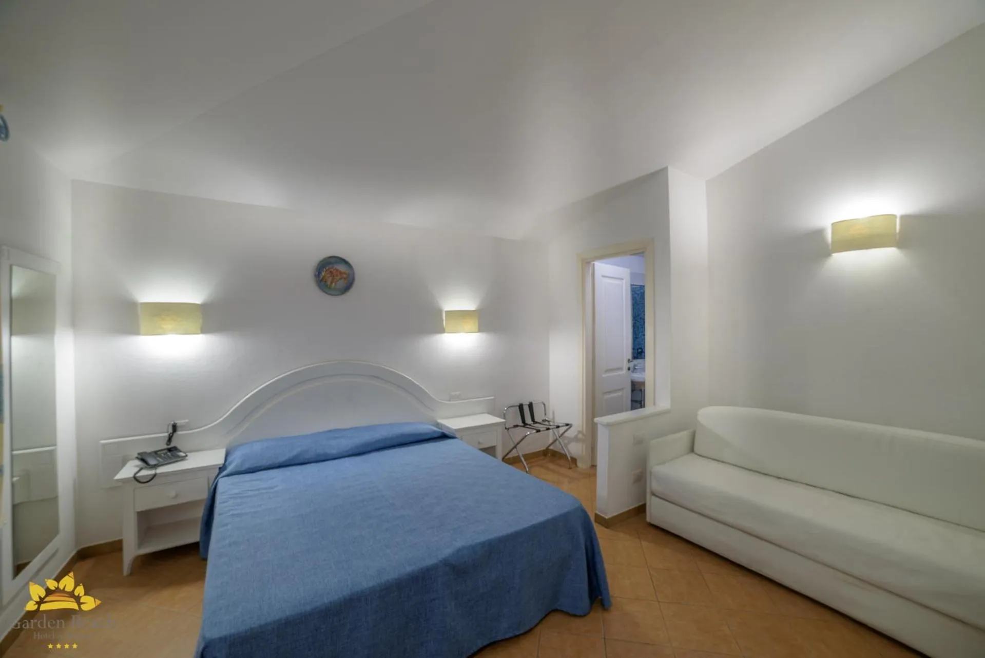 Bedroom, Bed in Hotel Garden Beach