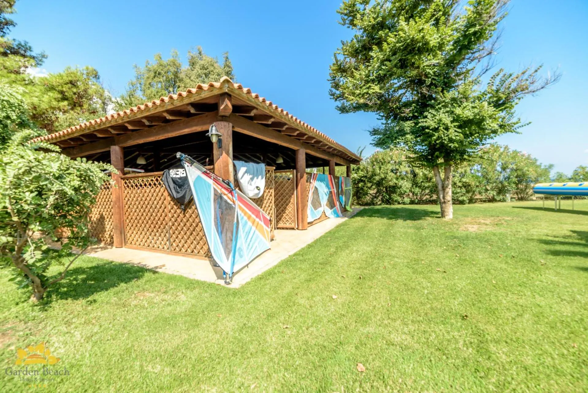Windsurfing in Hotel Garden Beach