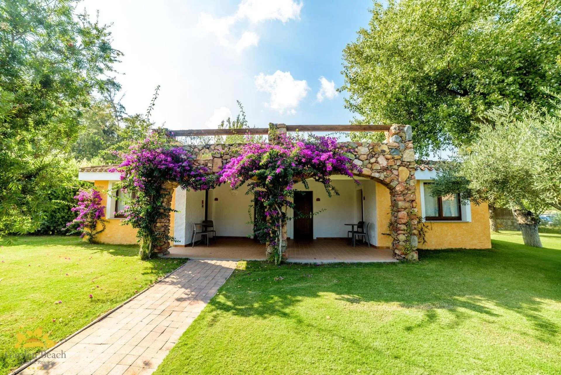 Patio in Hotel Garden Beach