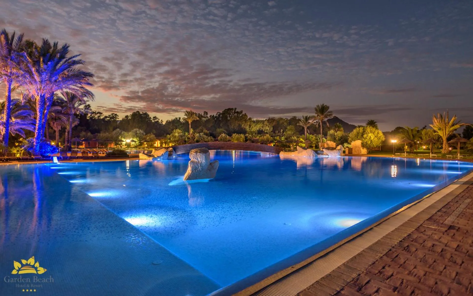 Swimming pool in Hotel Garden Beach
