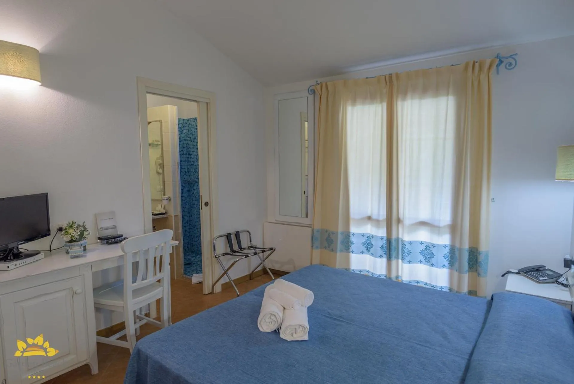 Bedroom, Bed in Hotel Garden Beach