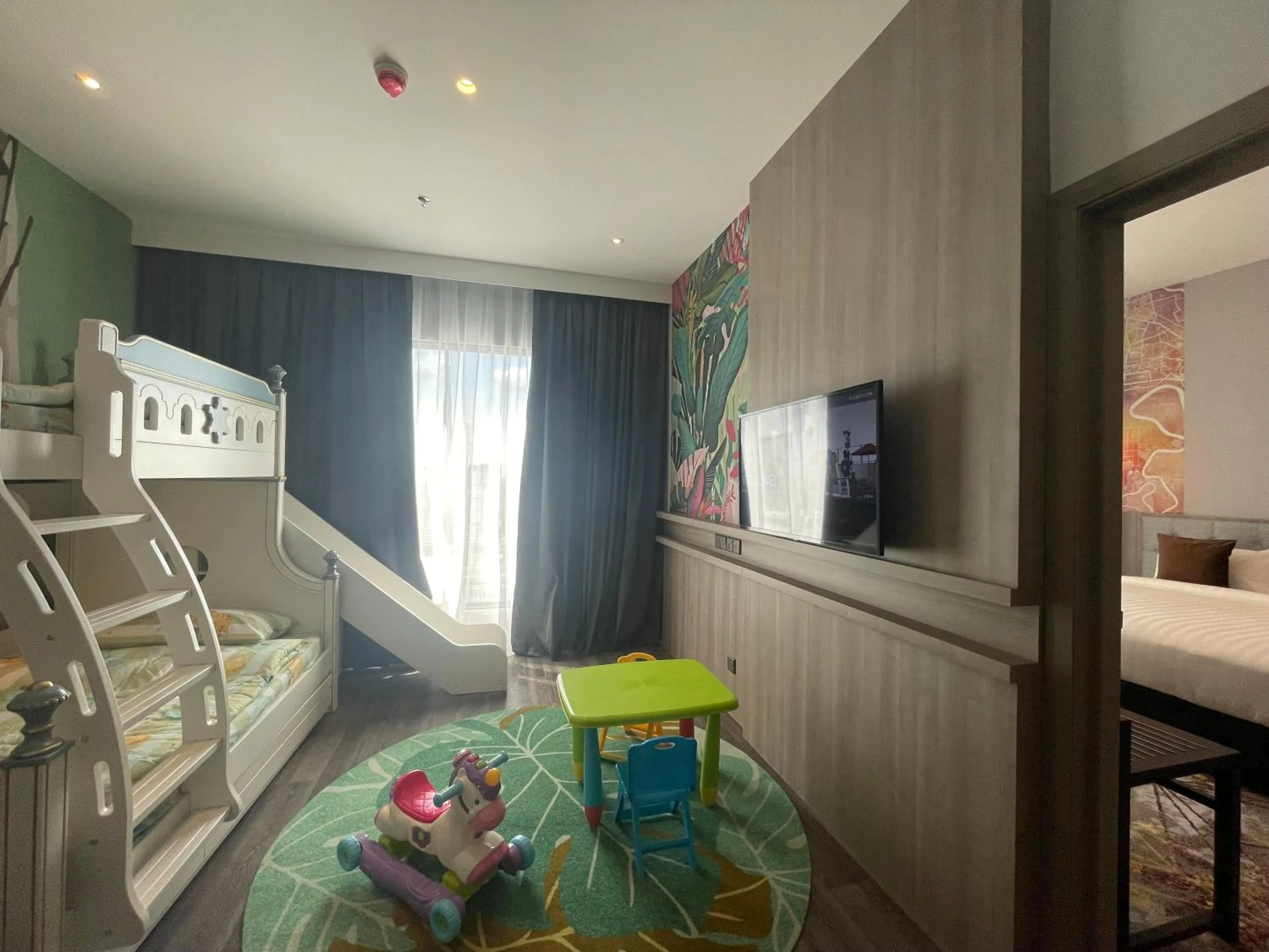 bunk bed in KSL ESPLANADE HOTEL with HOT SPRING