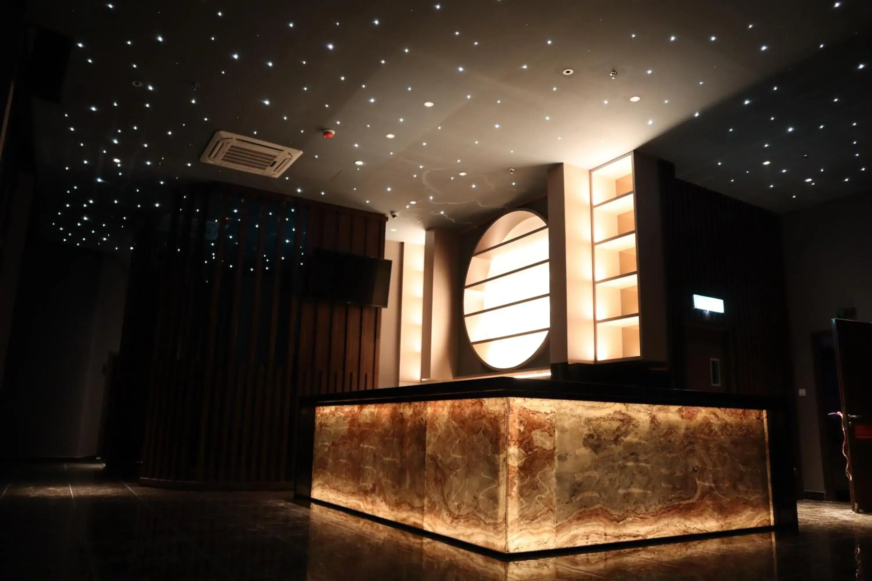 Lounge or bar in KSL ESPLANADE HOTEL with HOT SPRING Lounge or bar in KSL ESPLANADE HOTEL with HOT SPRING