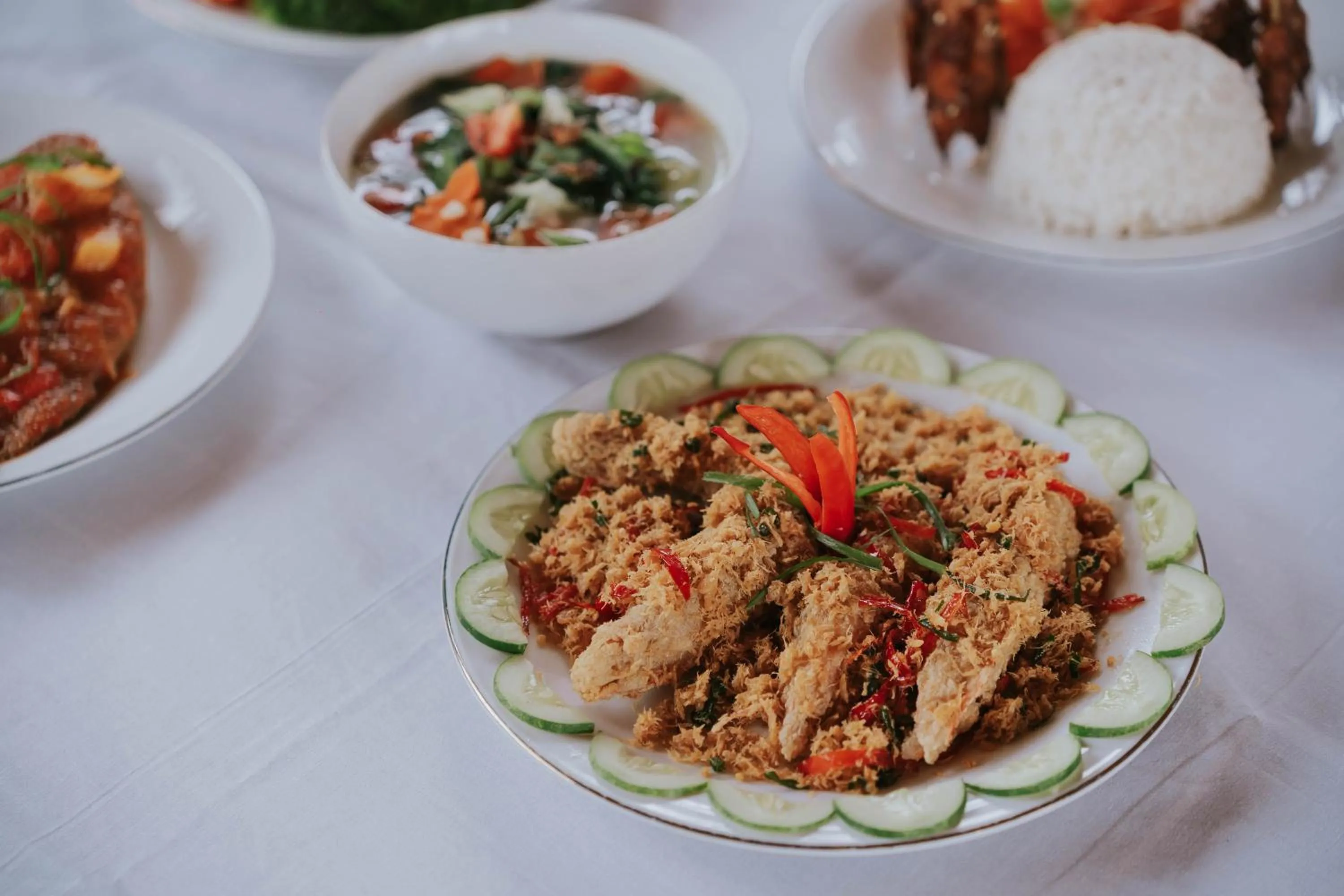 Restaurant/places to eat in Nirvana Hotel Resort Tetebatu