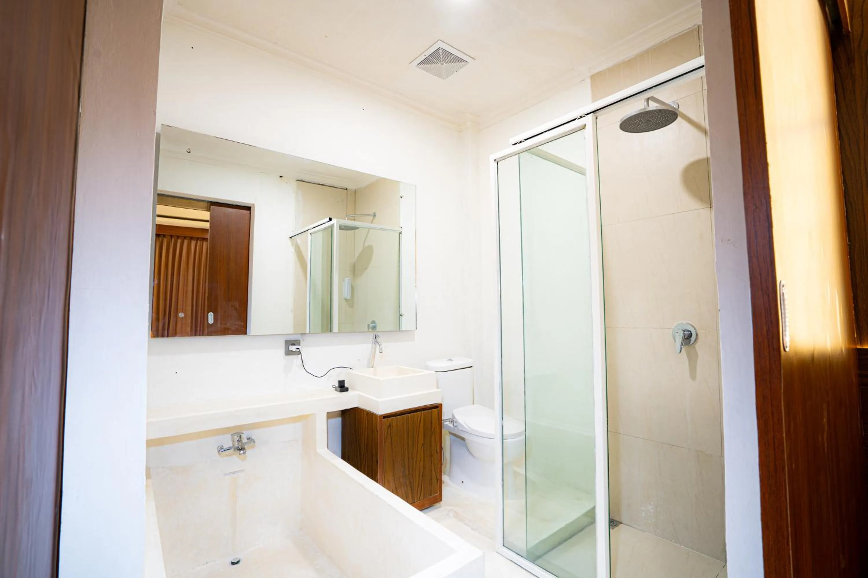 Nirvana Hotel Resort Tetebatu