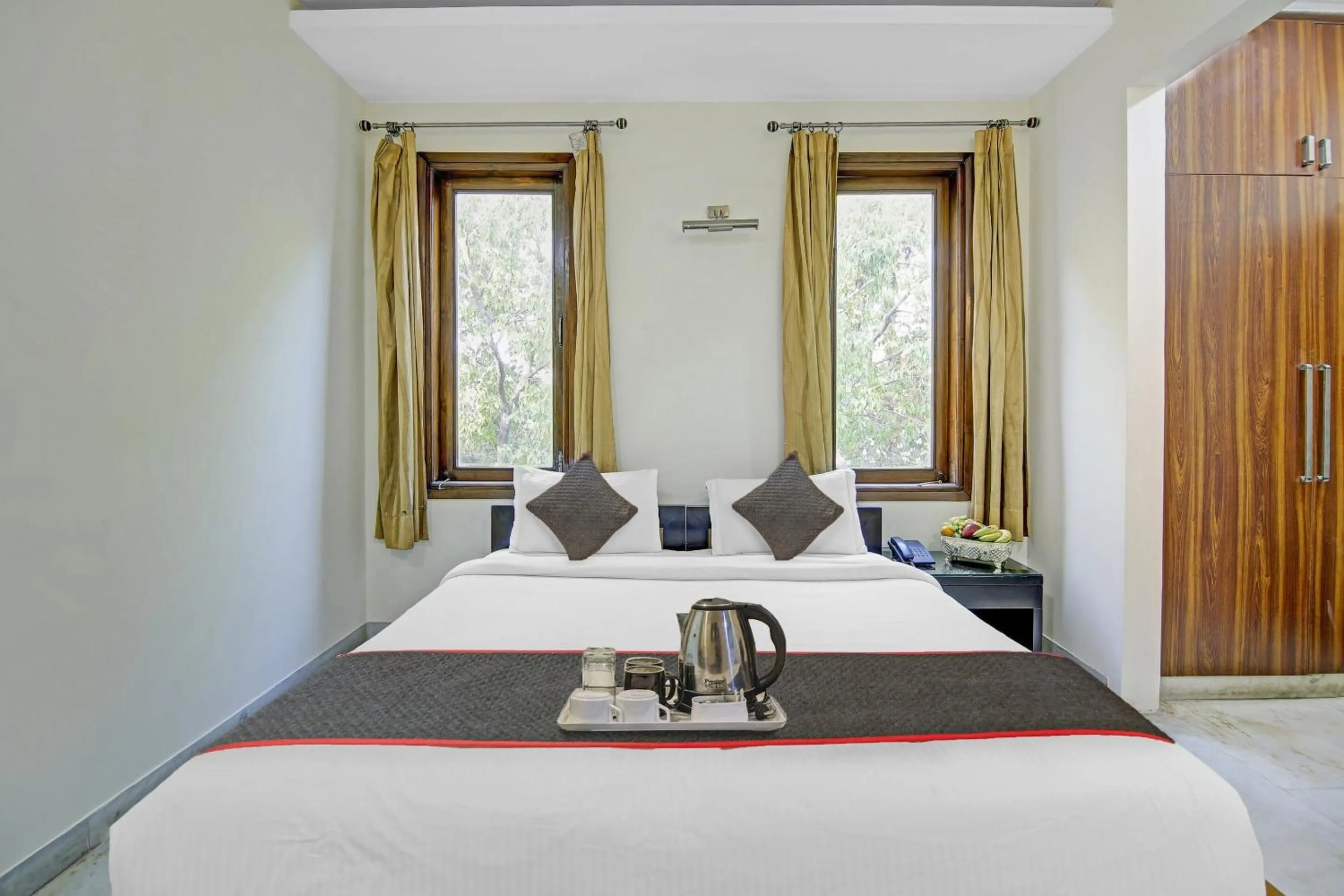 Bedroom in Collection O Imperial Oak Near Leisure Valley Park