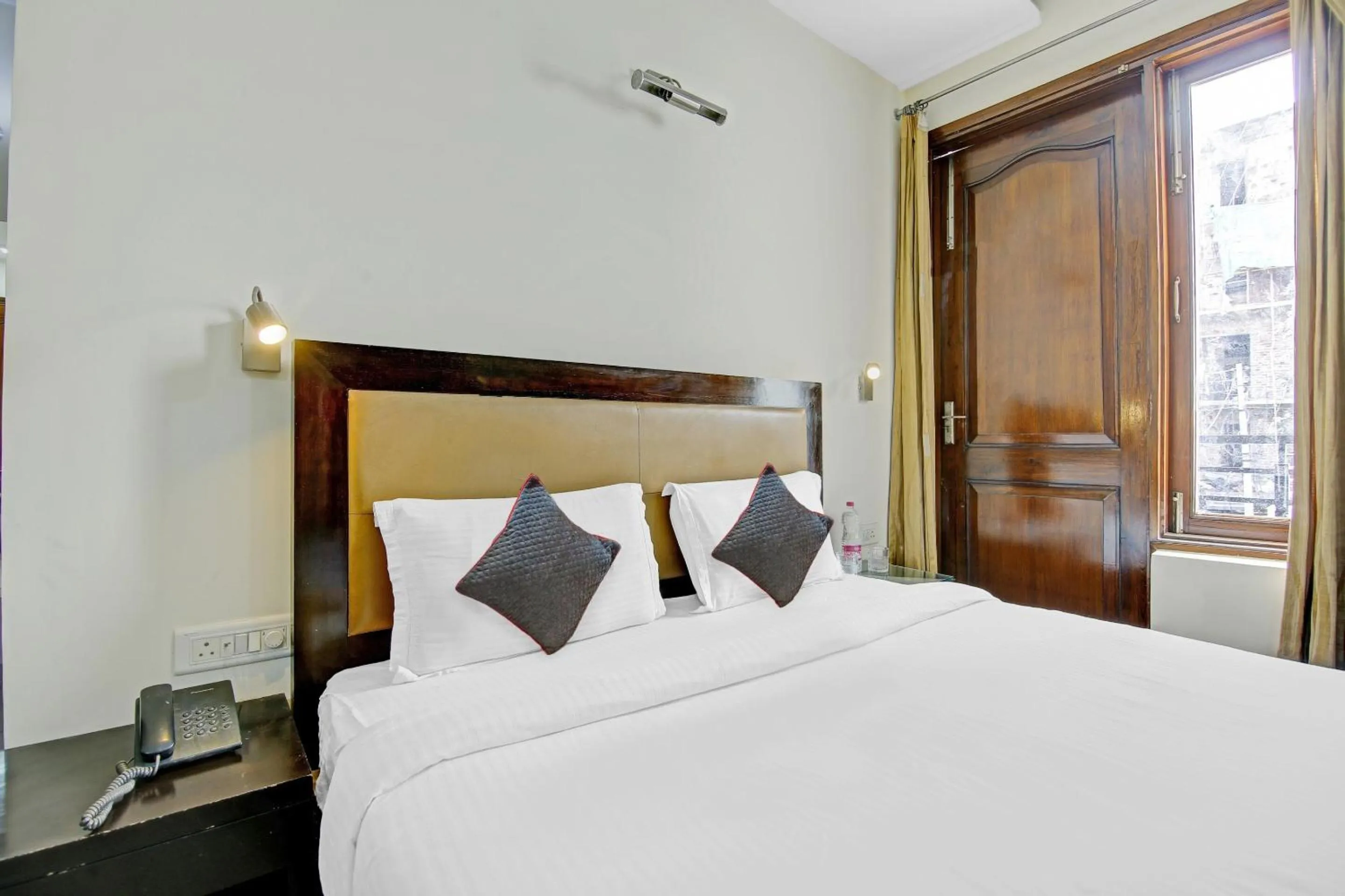 Bedroom in Collection O Imperial Oak Near Leisure Valley Park