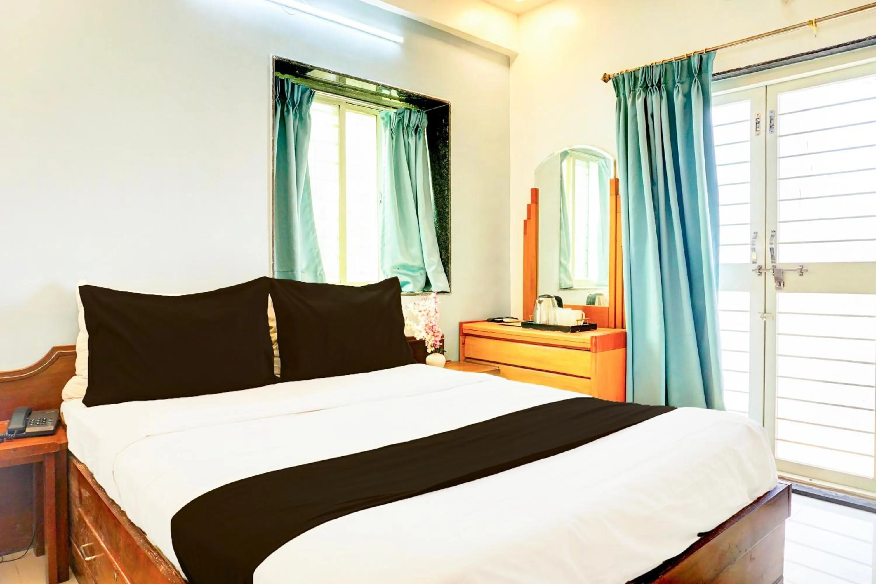 Bedroom, Bed in Super Collection O Ubale Nagar