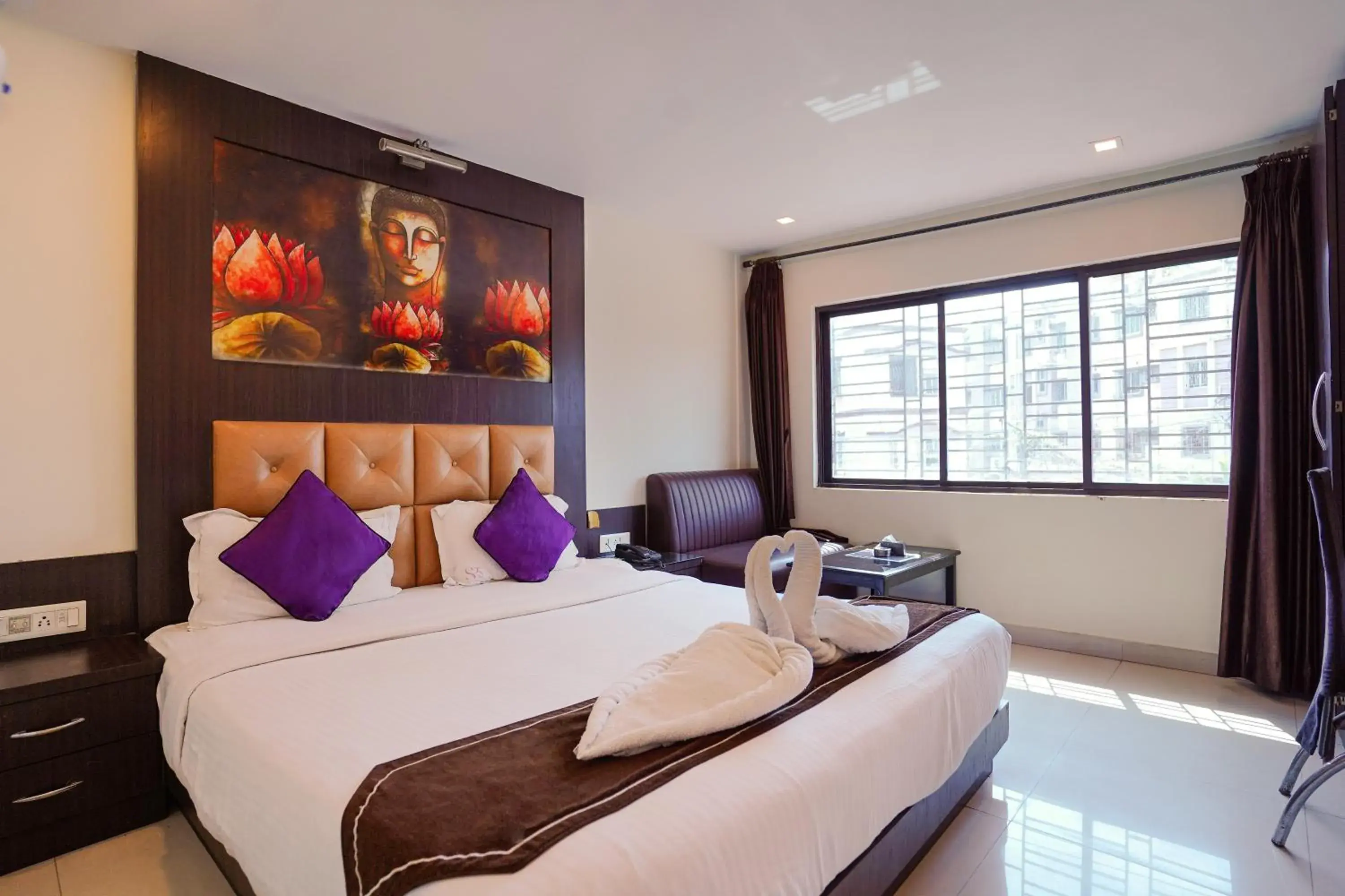 Bed in Sheldon Hotel Bed in Sheldon Hotel