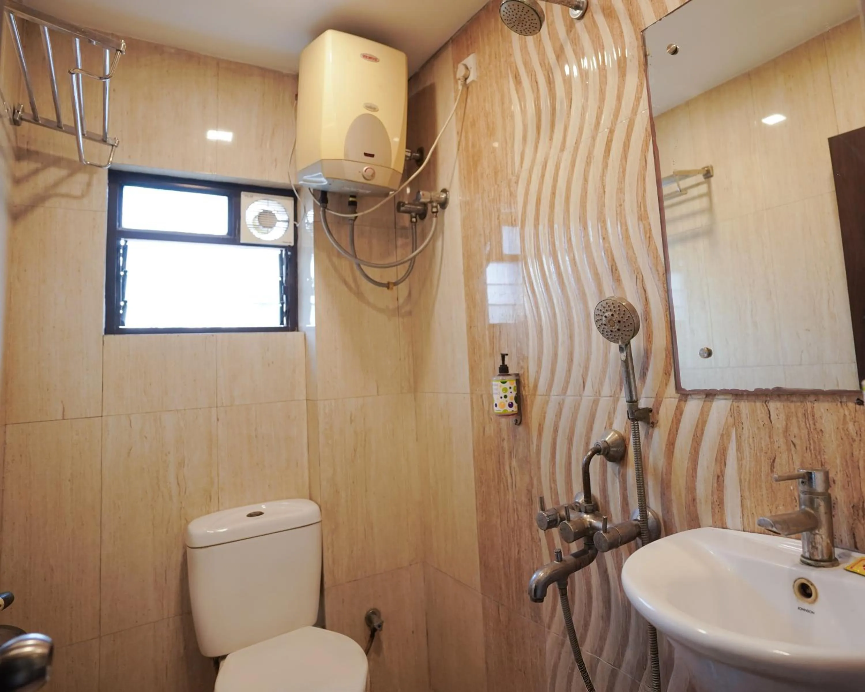 Bathroom in Sheldon Hotel