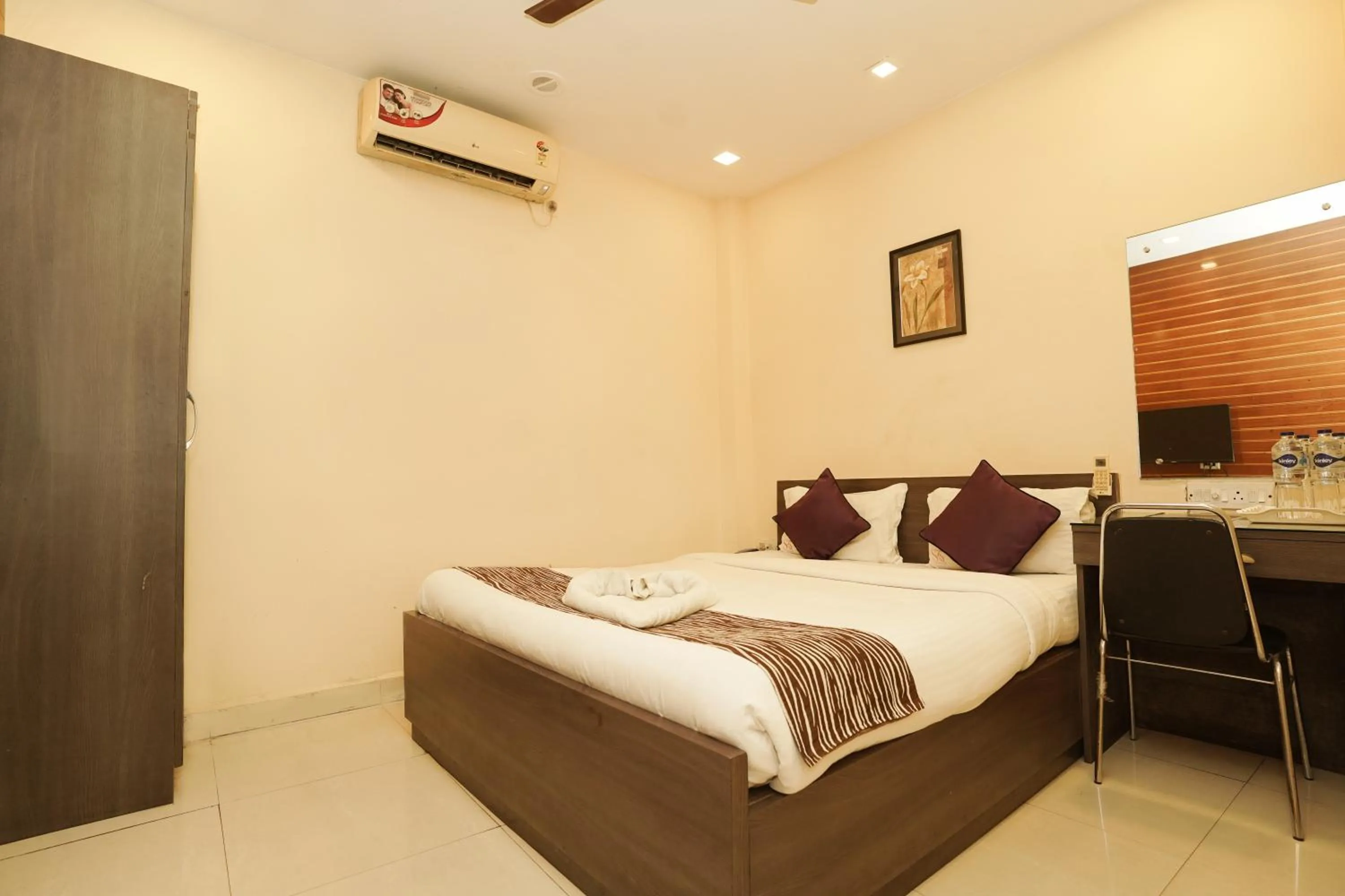 Bed in Sheldon Hotel