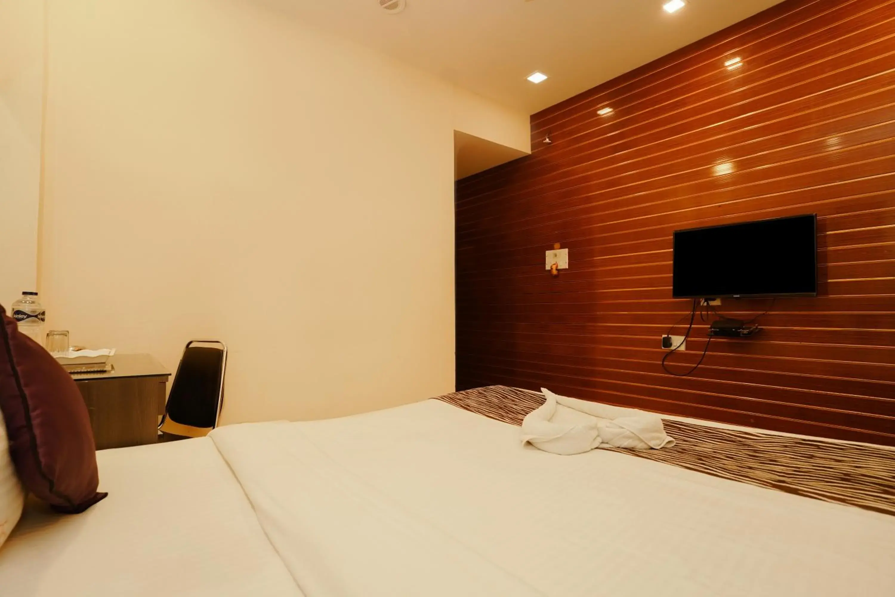 Deluxe Double Room in Sheldon Hotel Deluxe Double Room in Sheldon Hotel