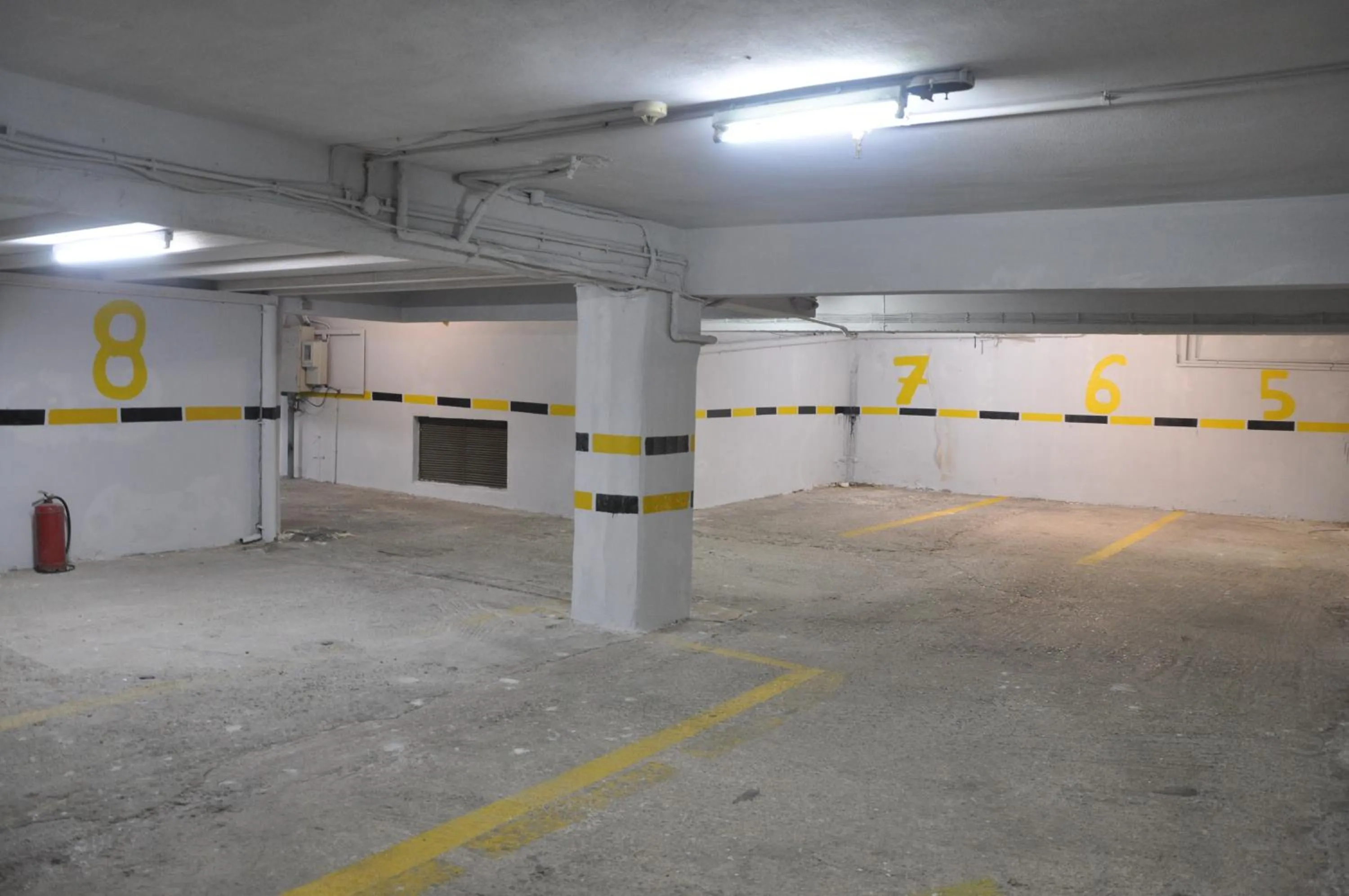 Parking in Hotel Samaras