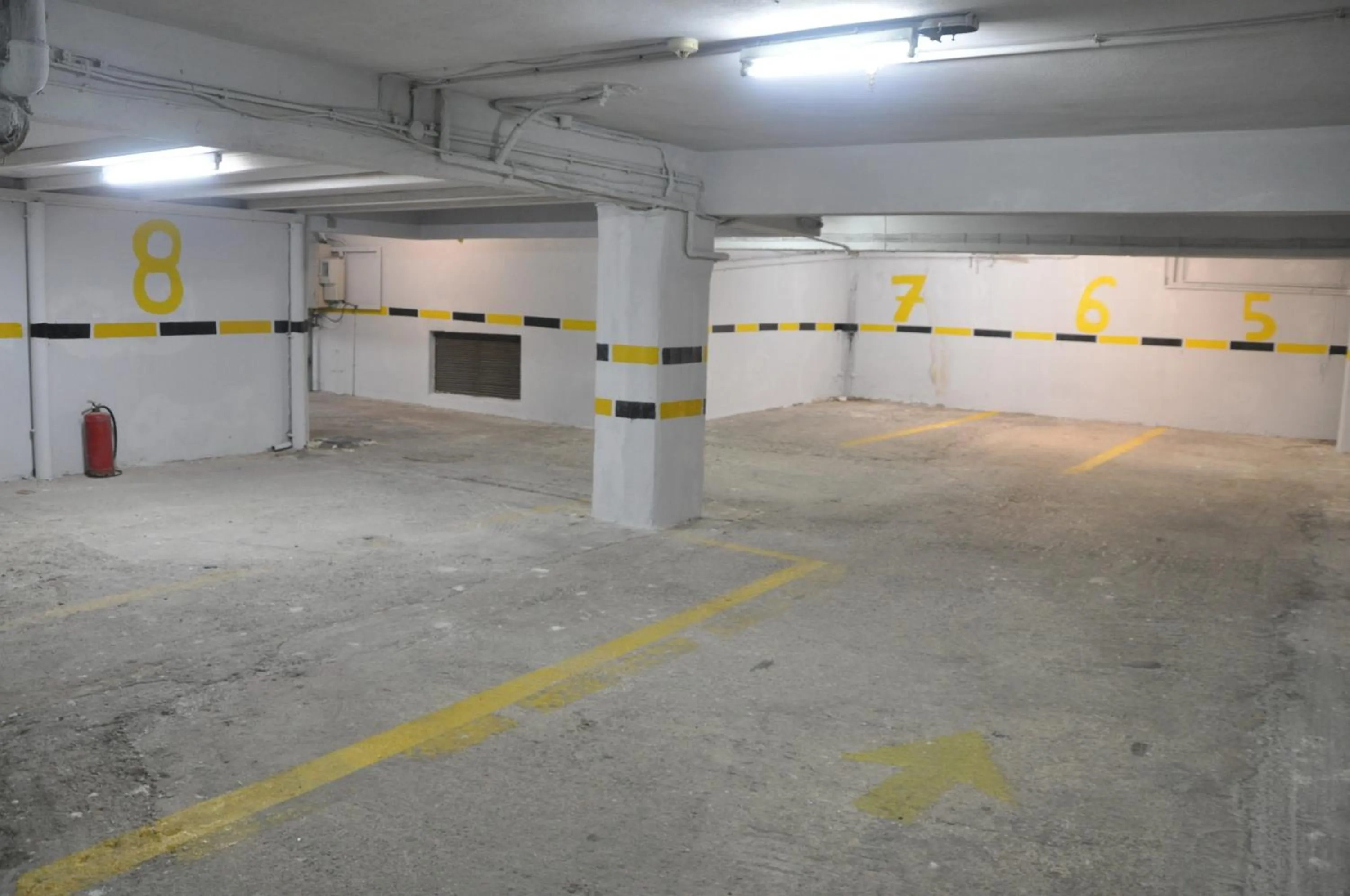 Parking in Hotel Samaras