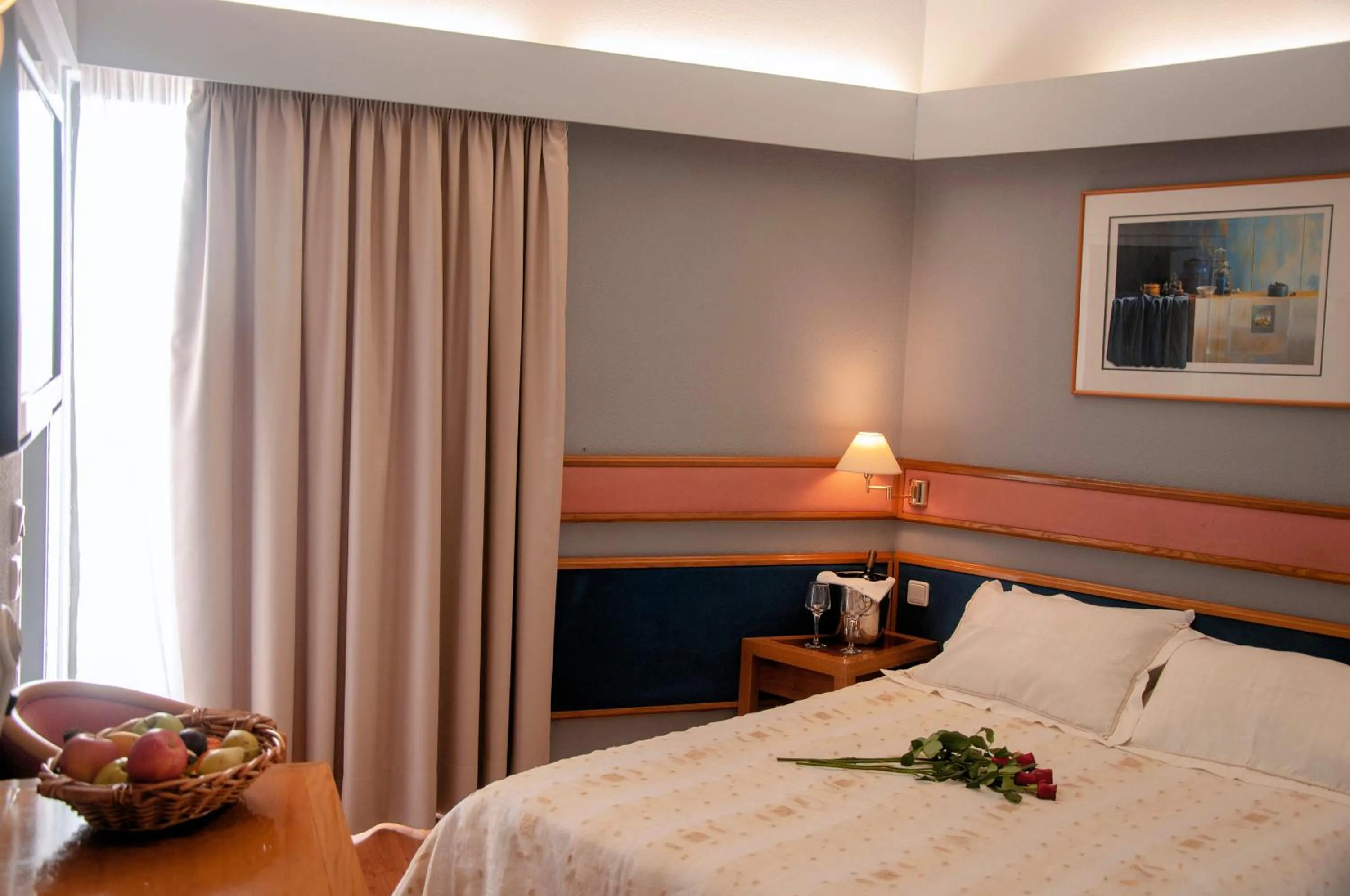 Photo of the whole room, Bed in Hotel Samaras