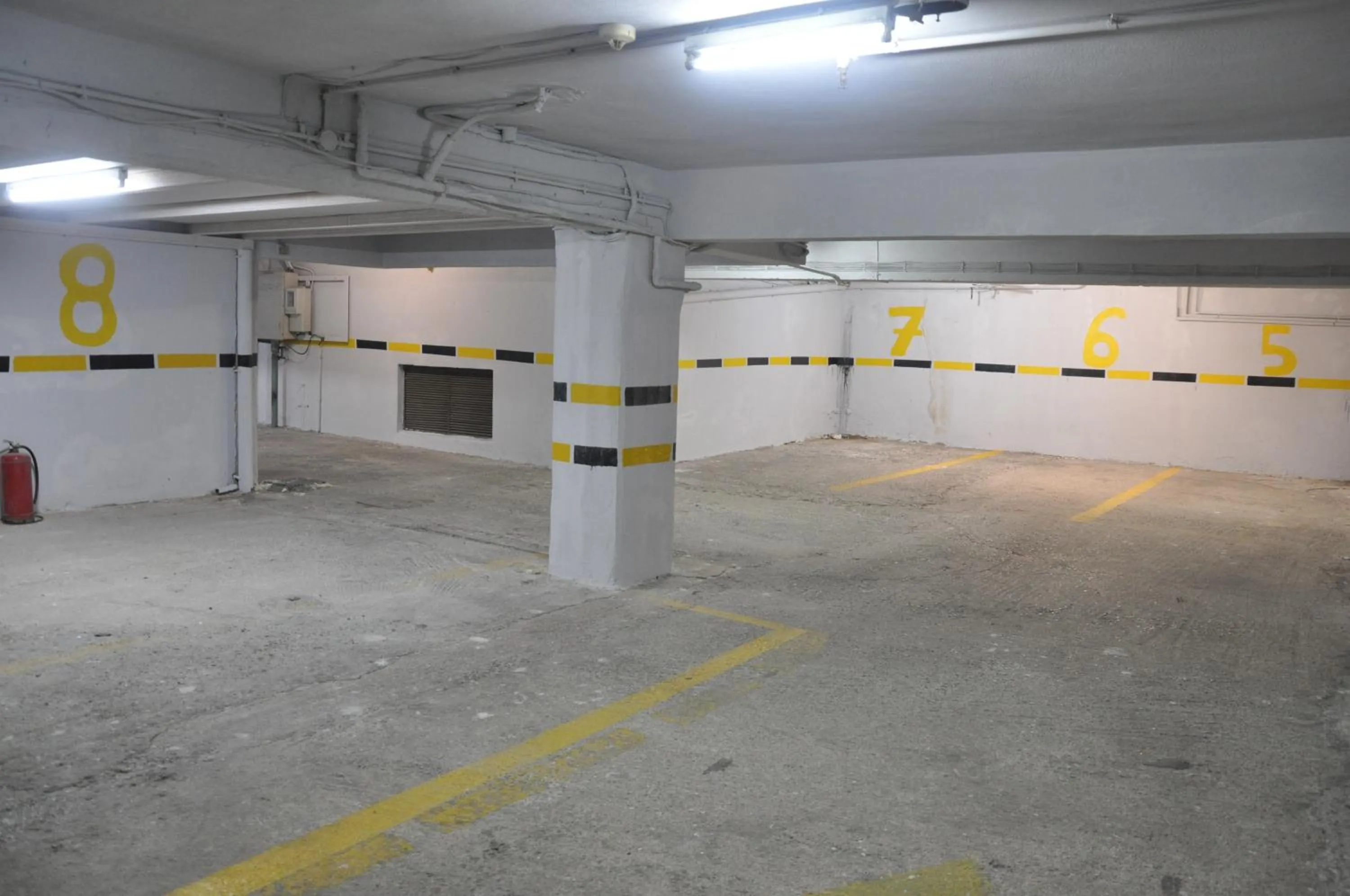 Parking in Hotel Samaras