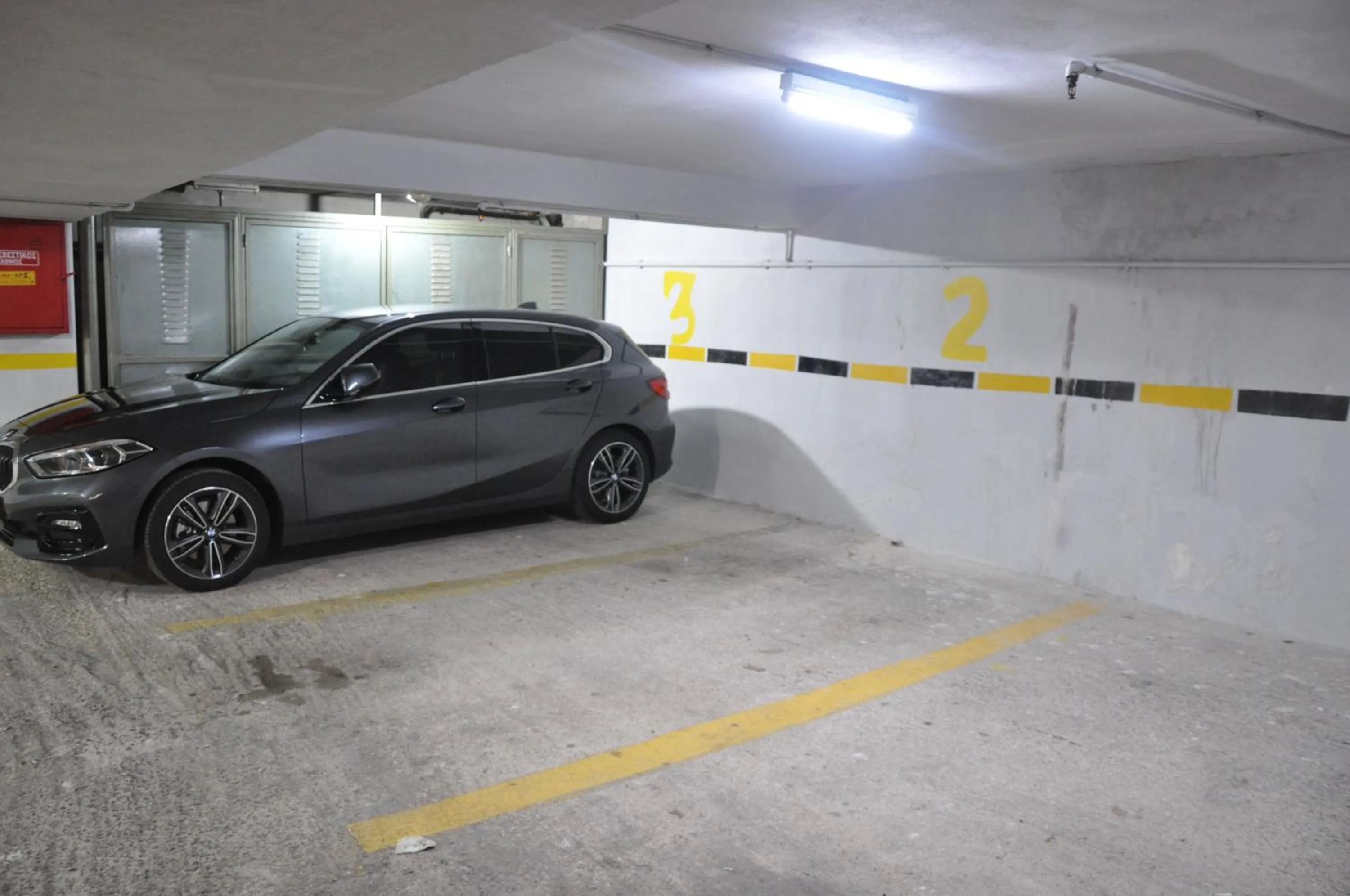 Parking in Hotel Samaras