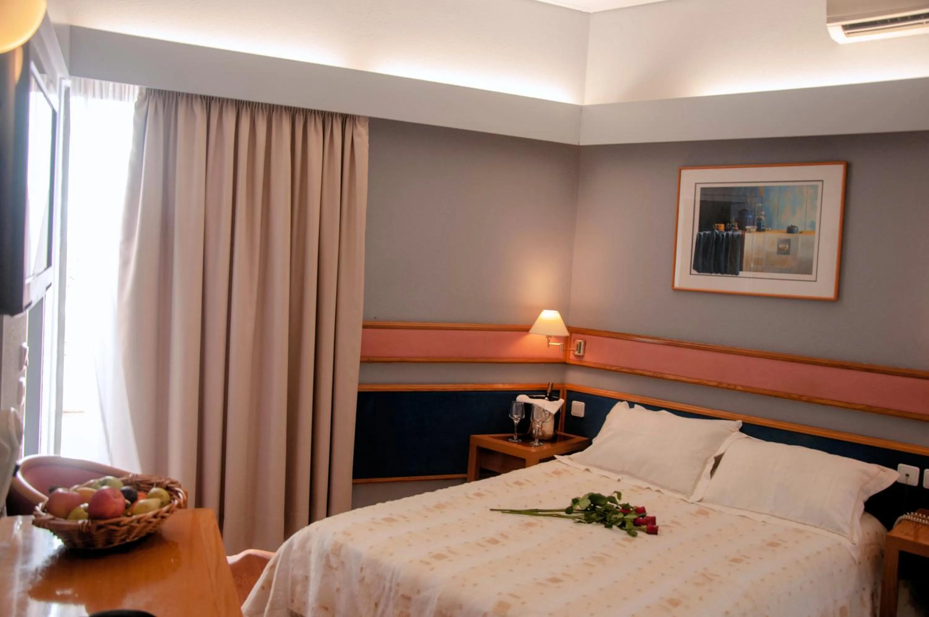 Photo of the whole room, Bed in Hotel Samaras