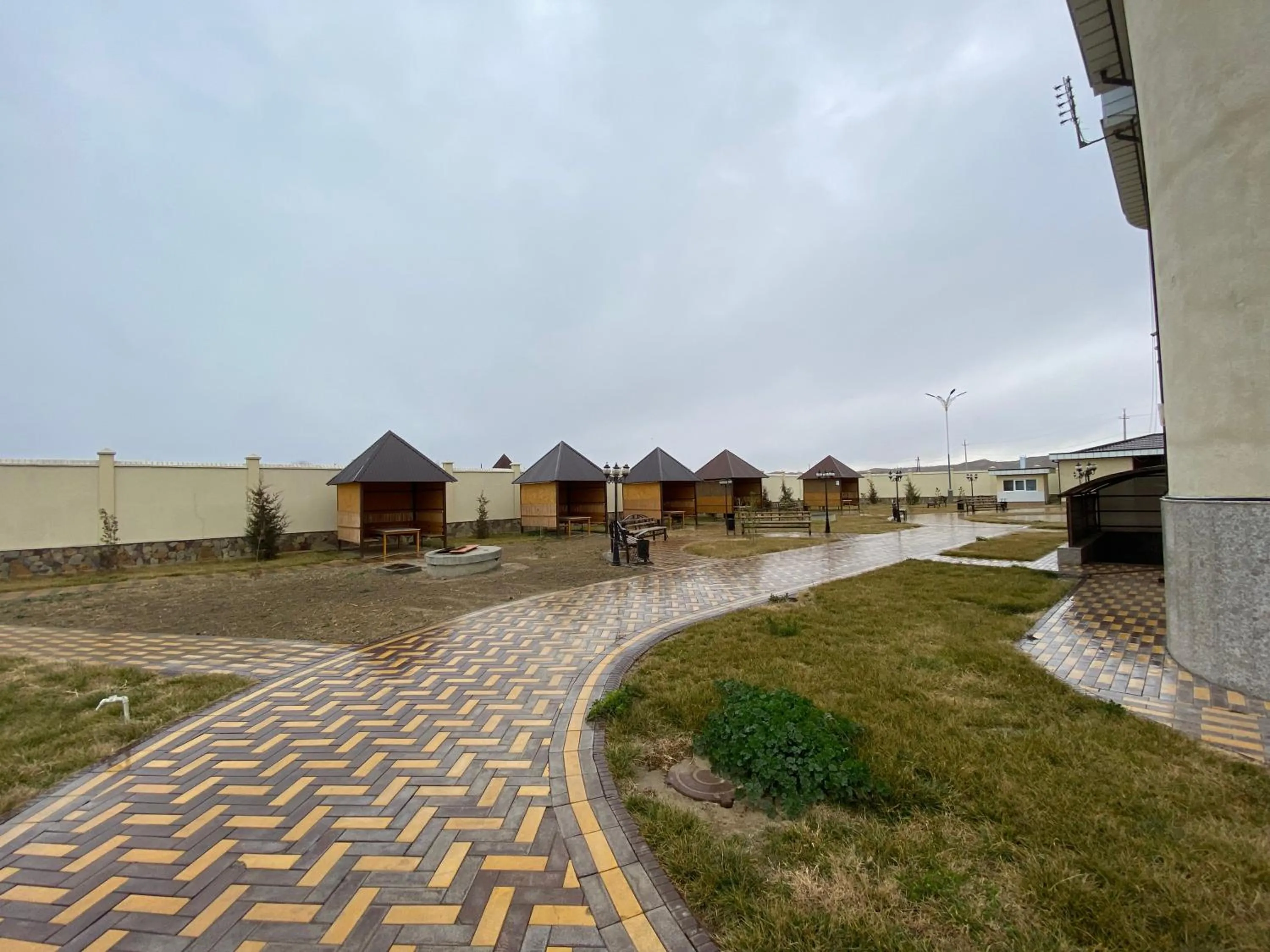 Dining area in Bahri Tojik Resort & Spa