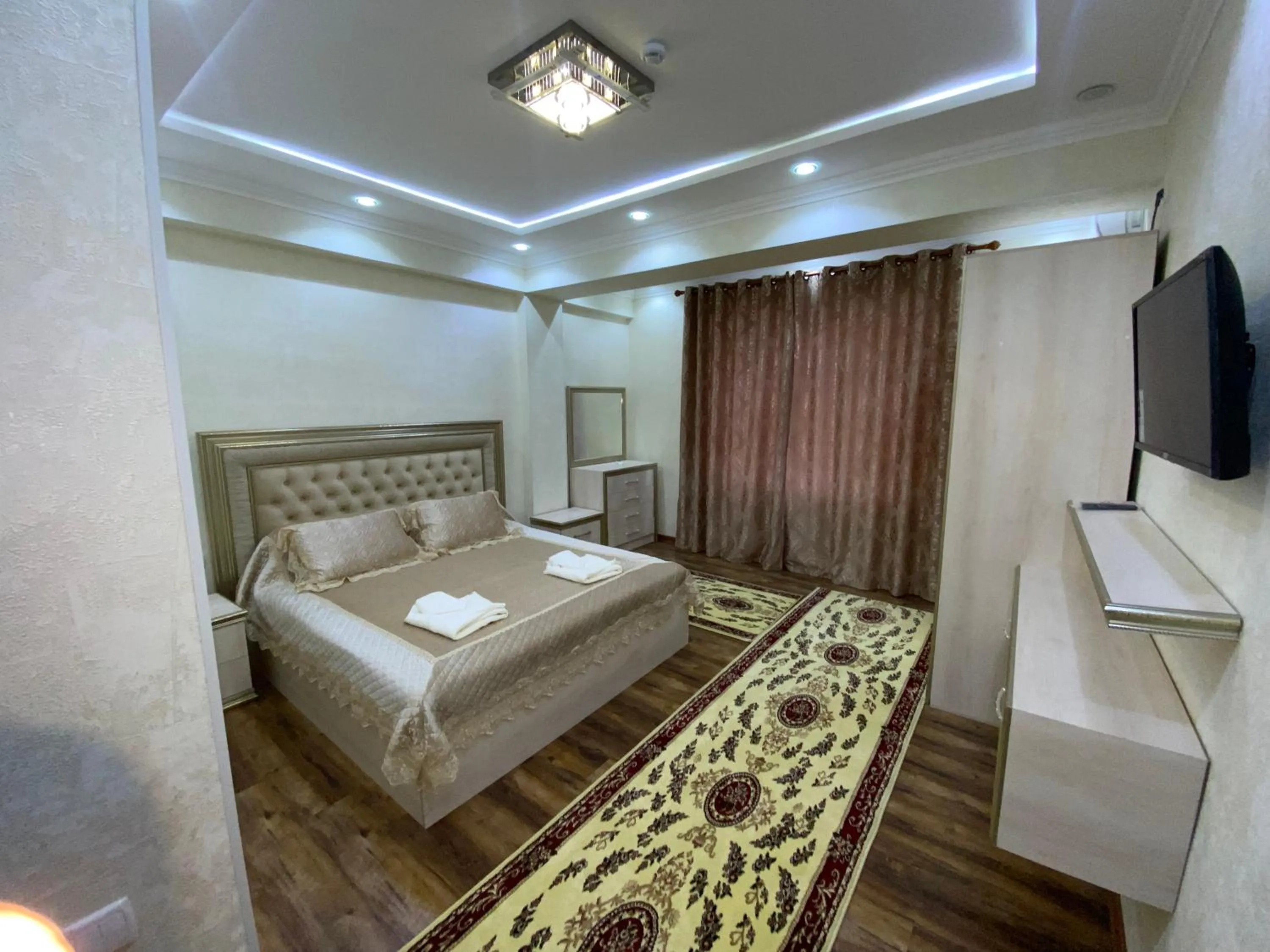 Bed in Bahri Tojik Resort & Spa