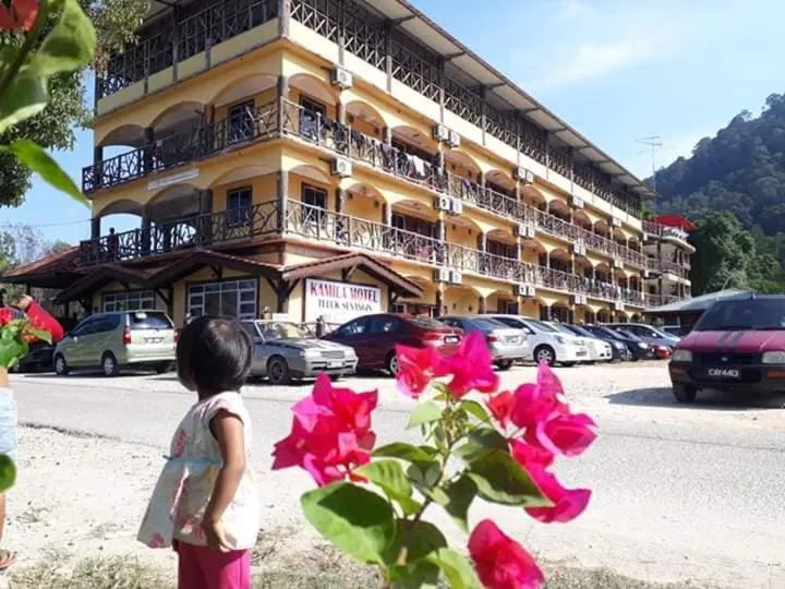 KAMILA MOTEL TELUK SENANGIN