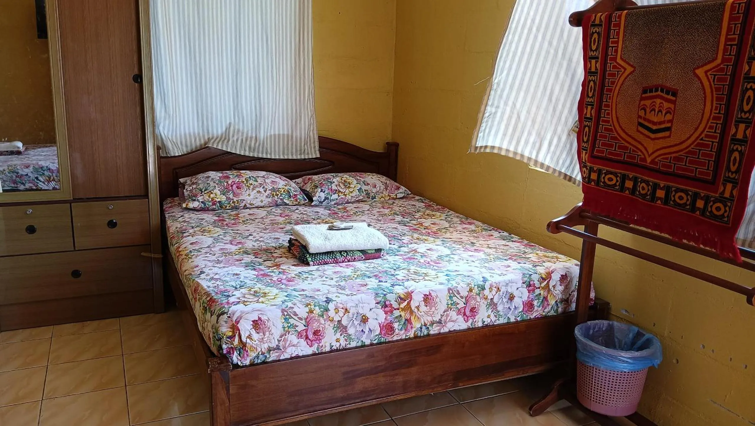 Bed in KAMILA MOTEL TELUK SENANGIN