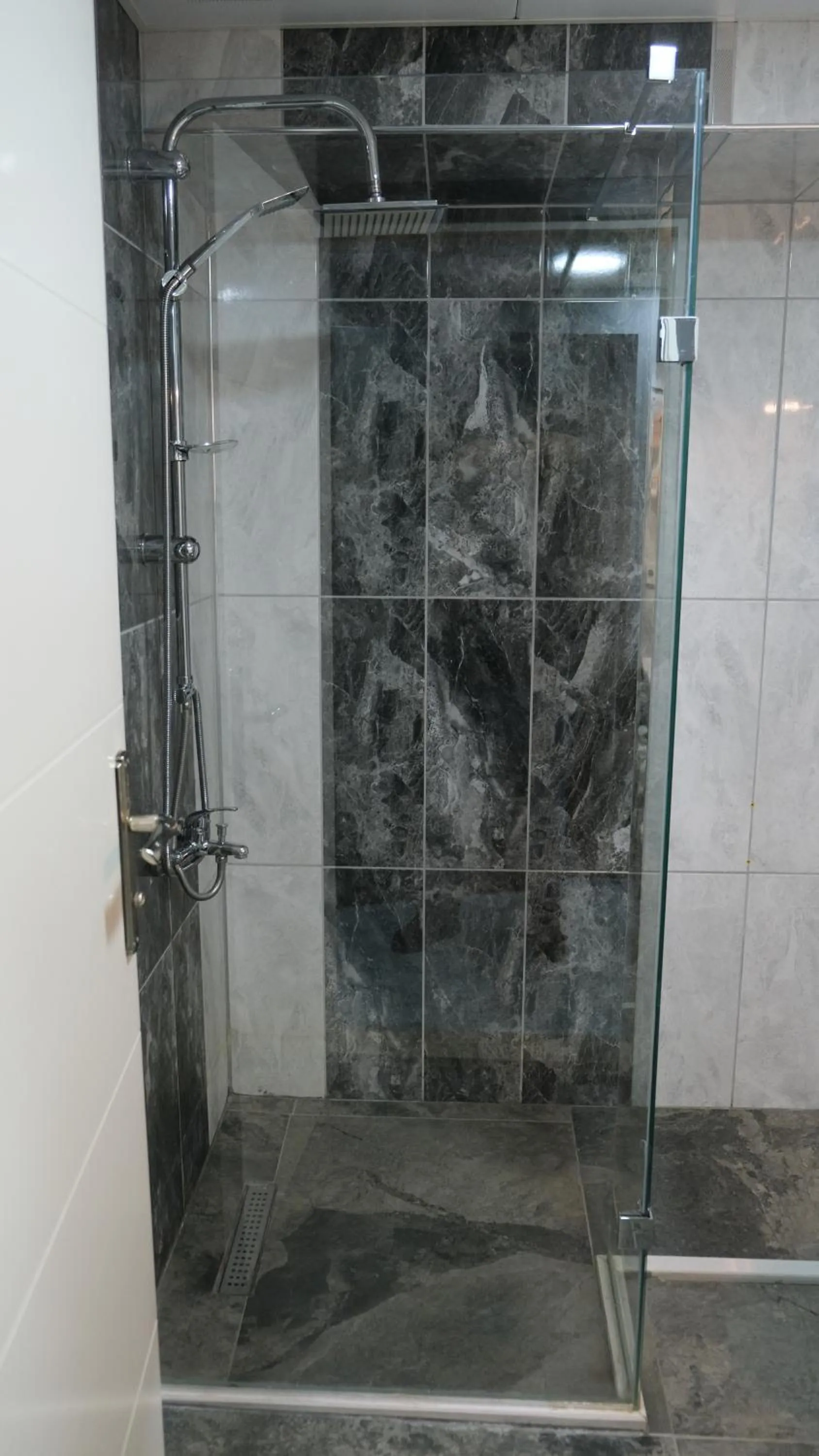 Shower in Lagom Hotel