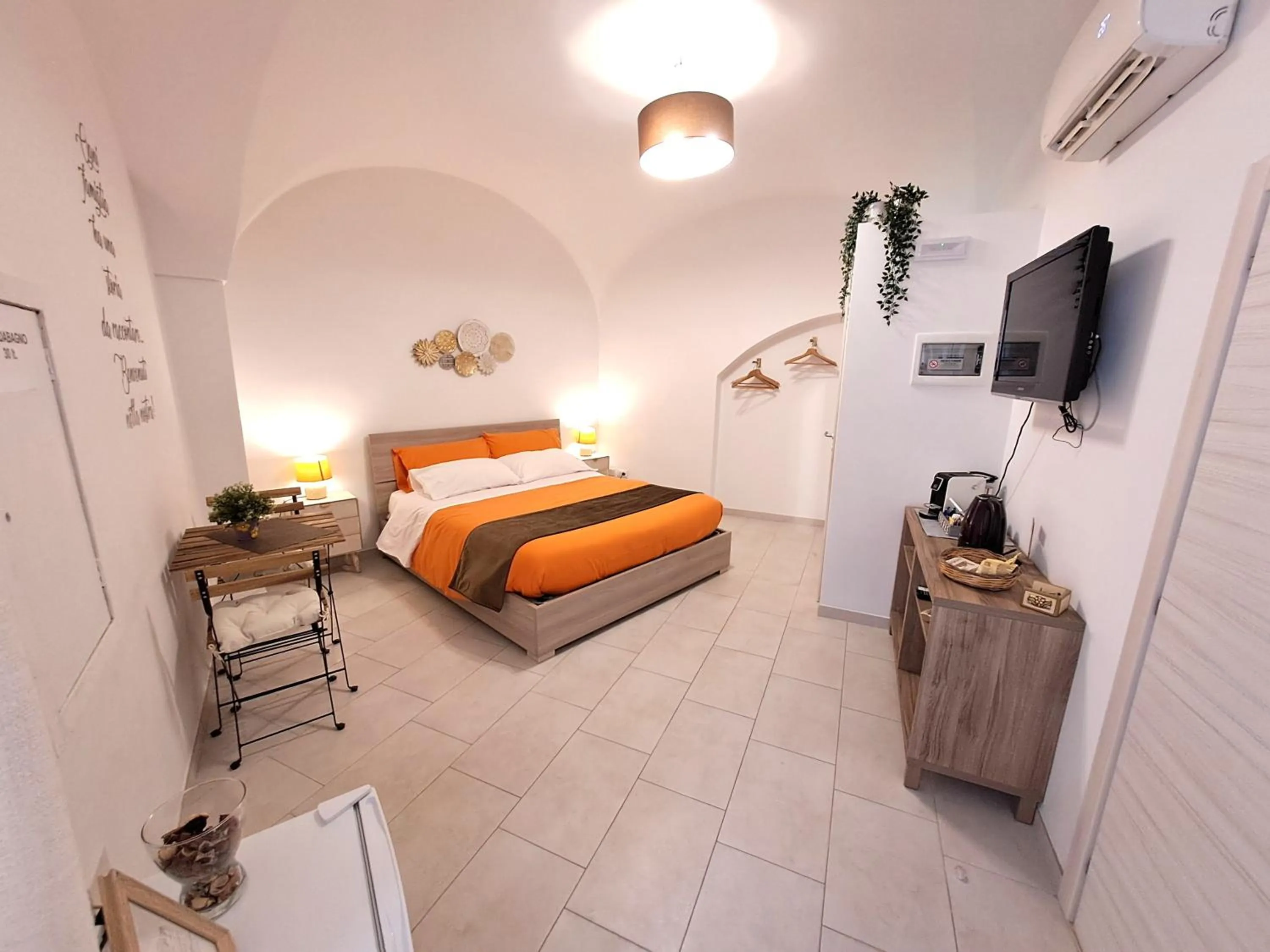 TV and multimedia, Bed in Il Vicolo b&b