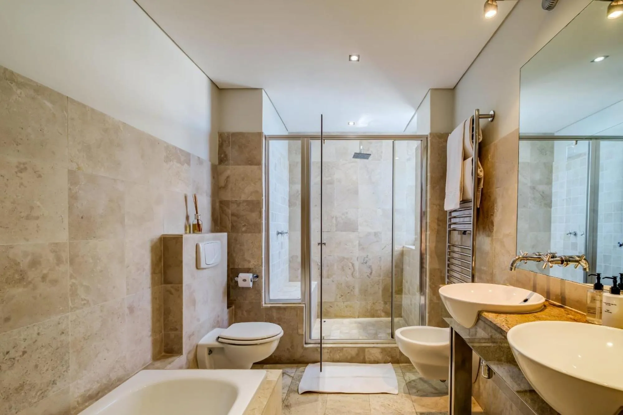 Bali Luxury Suite E