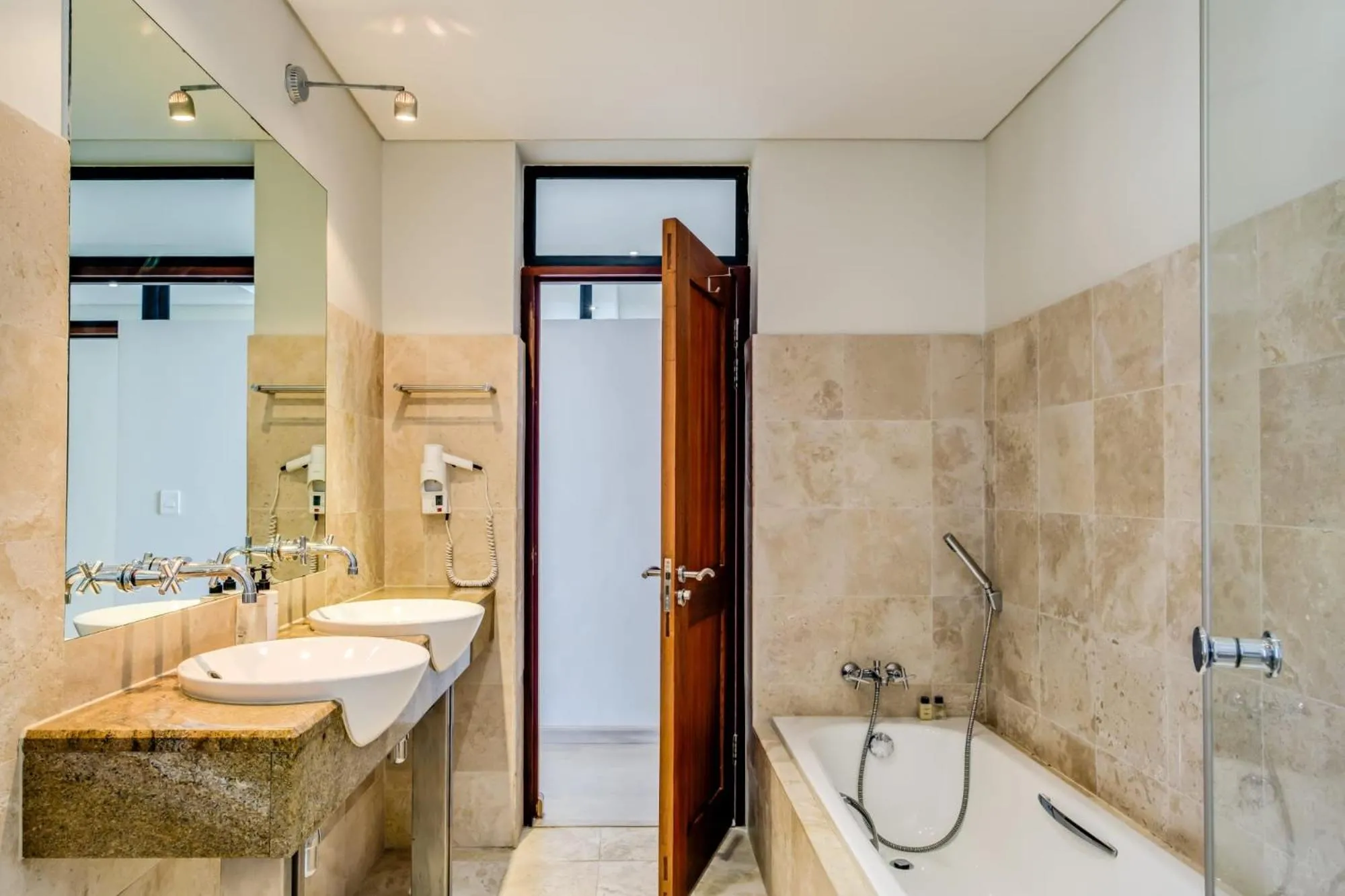 Bali Luxury Suite E