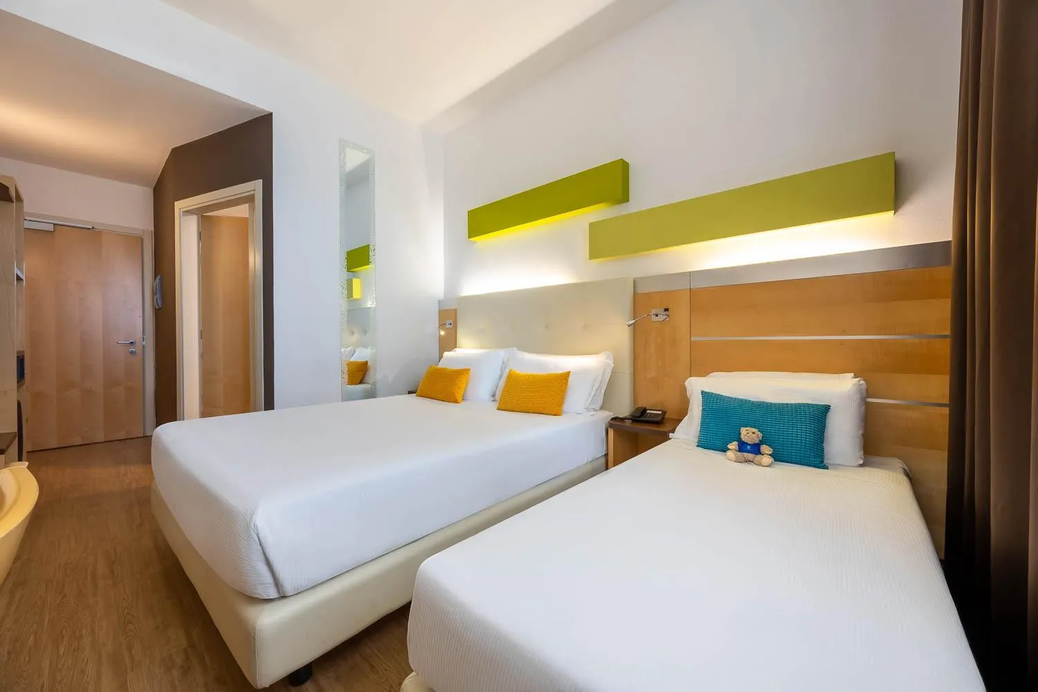 Bed in iH Hotels Milano Gioia