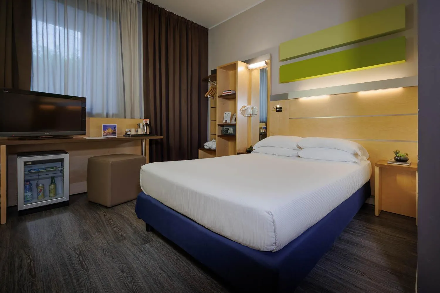 Bed in iH Hotels Milano Gioia