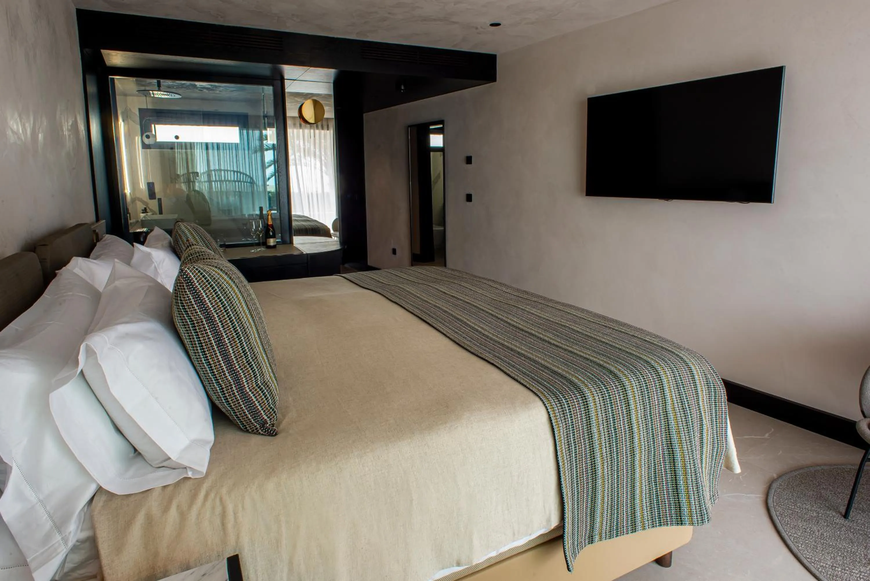 TV and multimedia, Bed in TenSuites - Adults Only