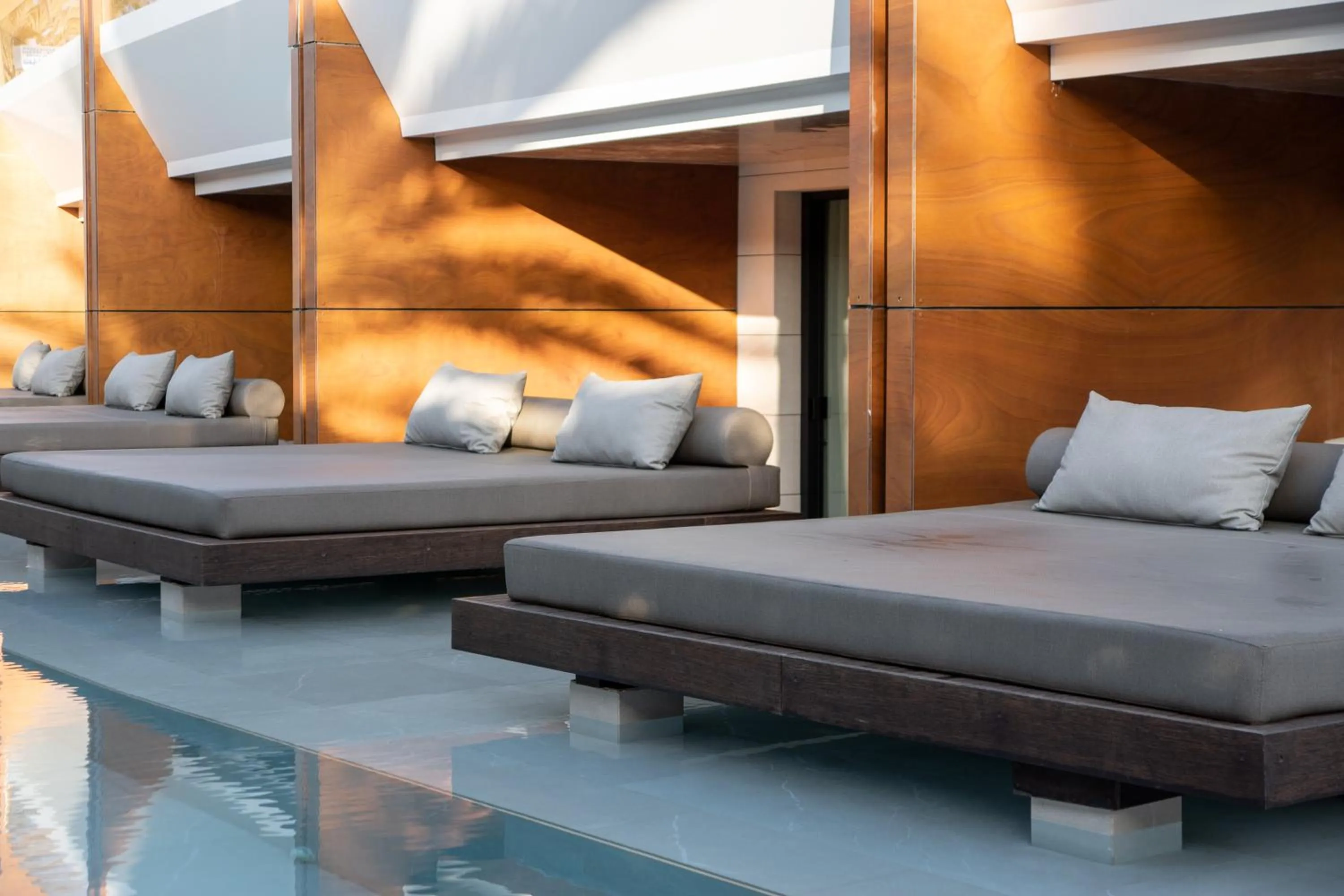 Swimming pool, Bed in TenSuites - Adults Only