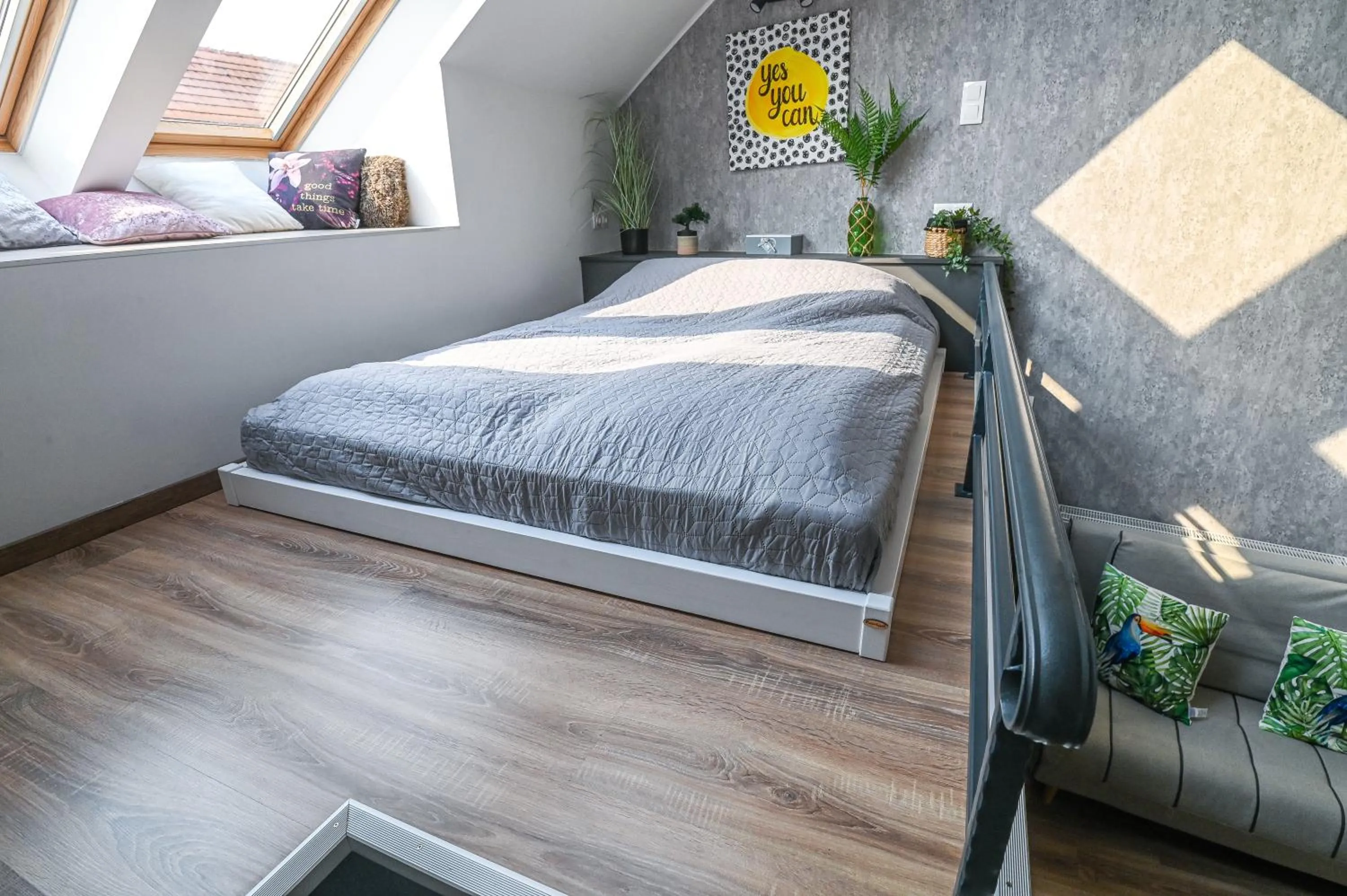 Bed in Palms Apartments Budapest