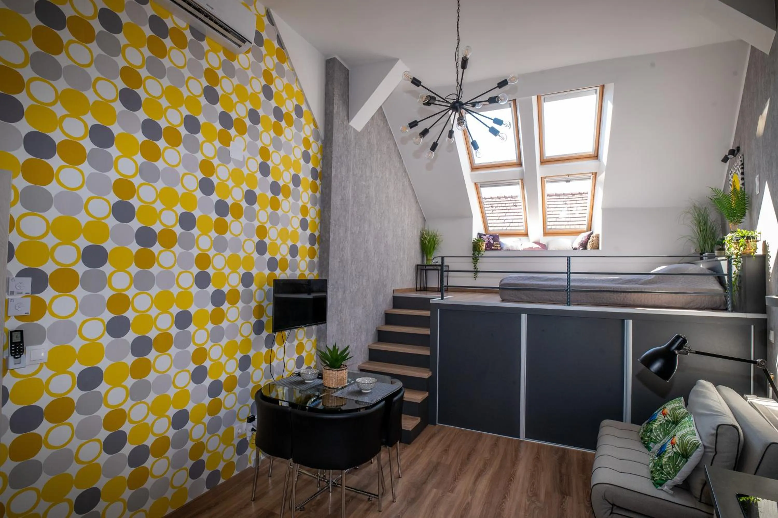 Photo of the whole room in Palms Apartments Budapest
