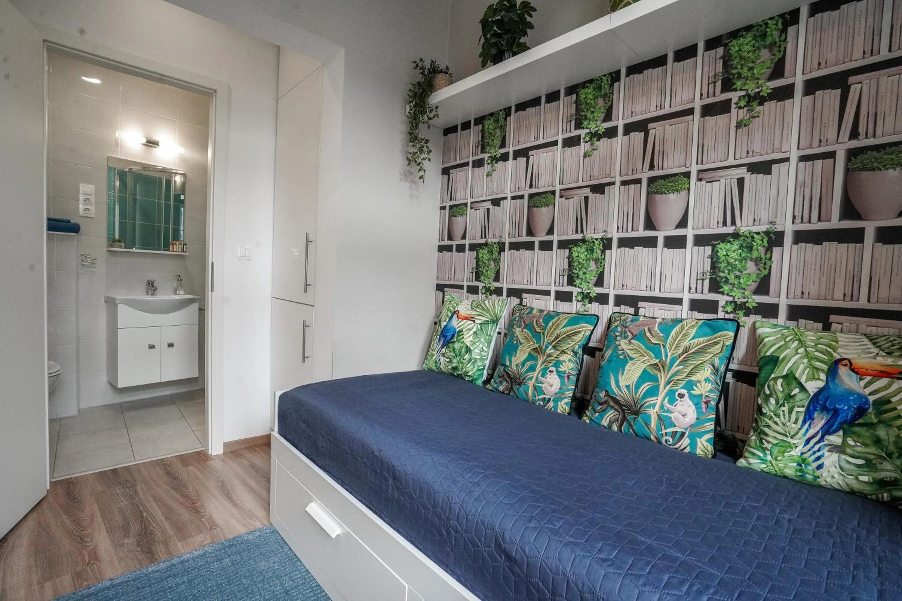 Bed in Palms Apartments Budapest