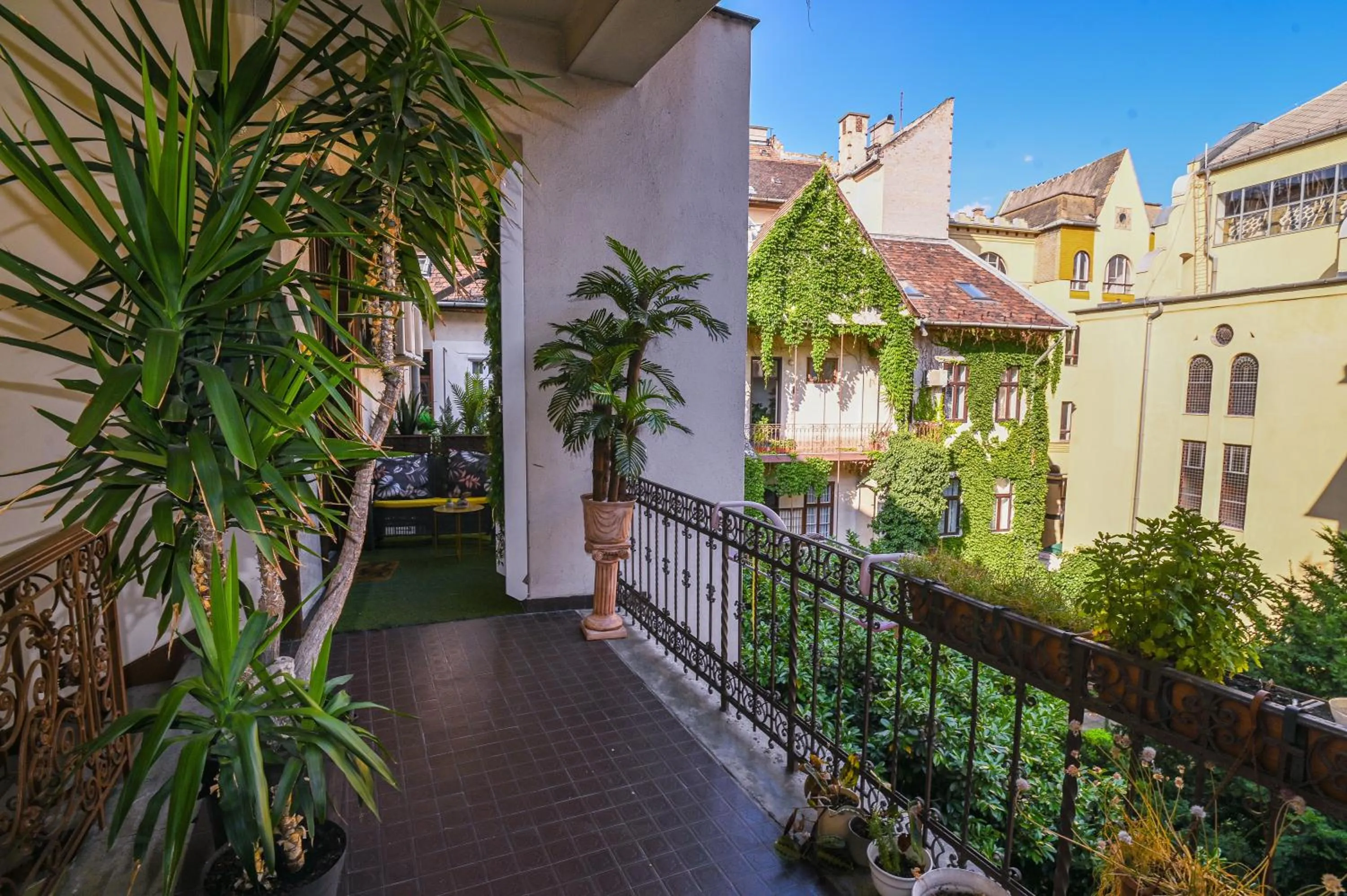 Property building in Palms Apartments Budapest