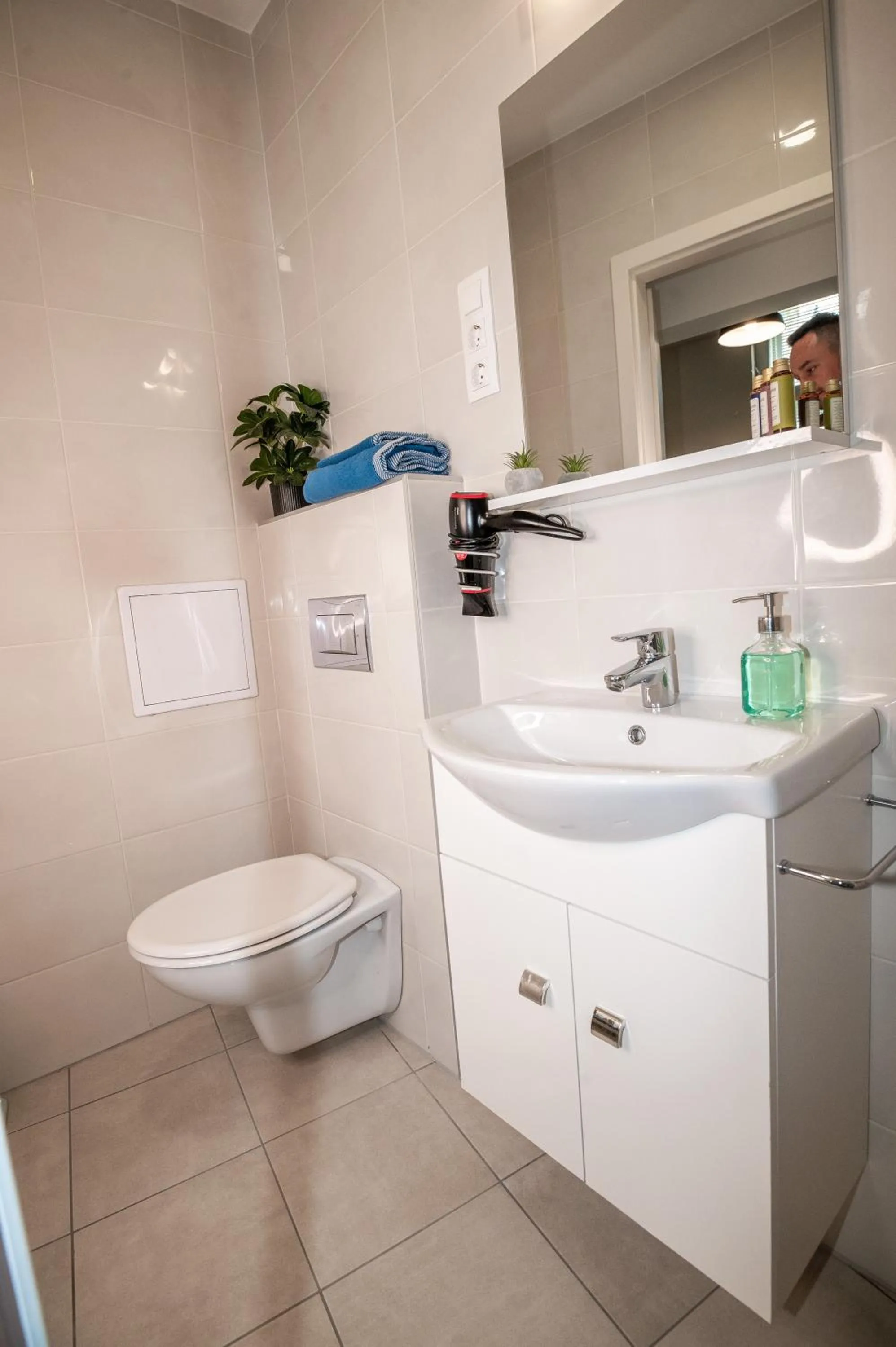 Toilet in Palms Apartments Budapest