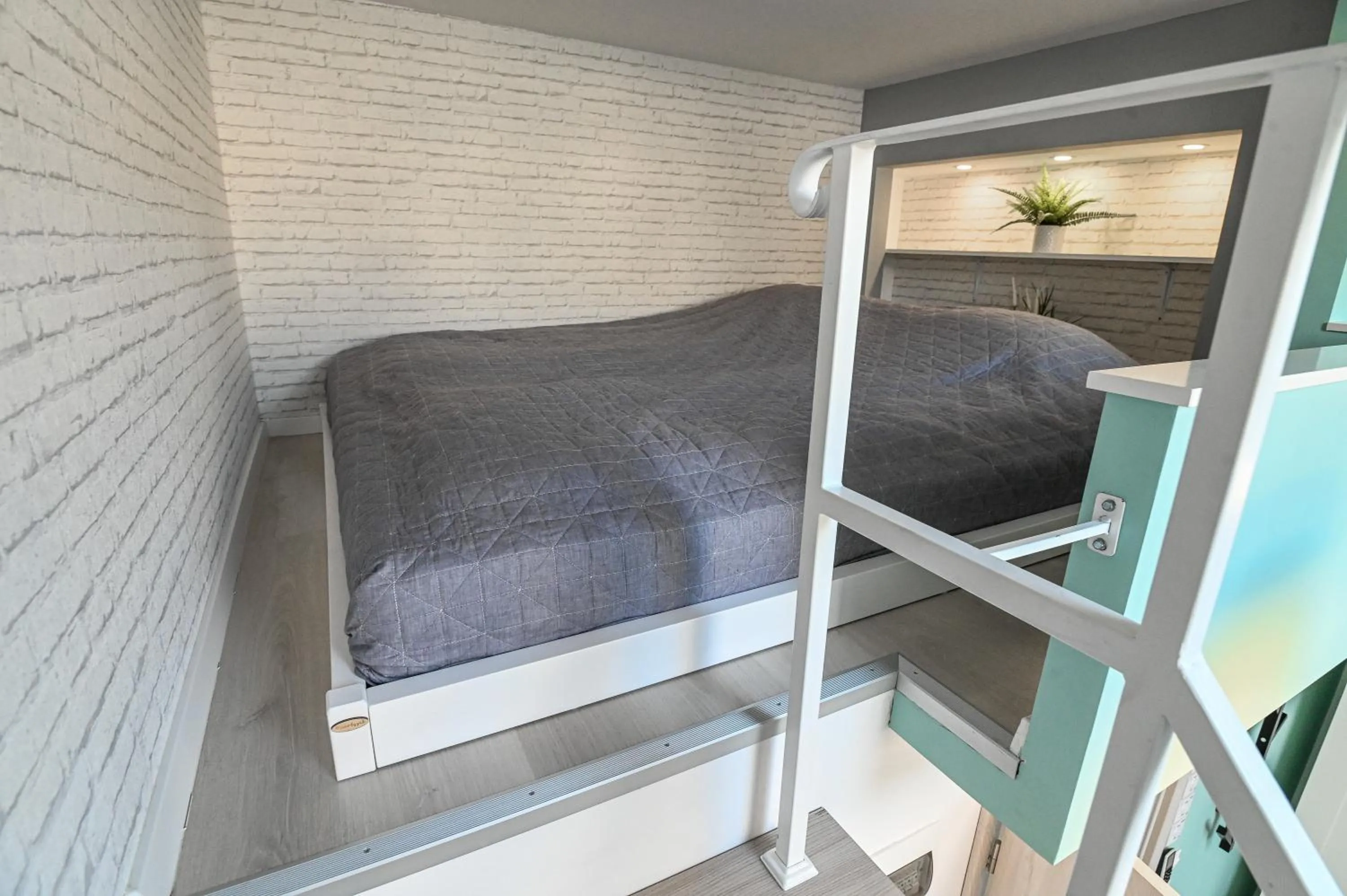 Bed in Palms Apartments Budapest