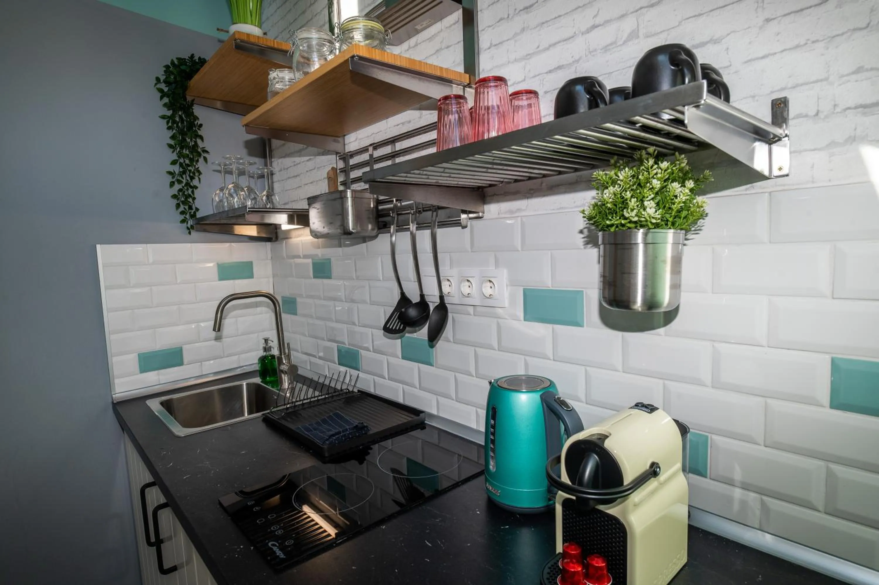 Coffee/tea facilities in Palms Apartments Budapest
