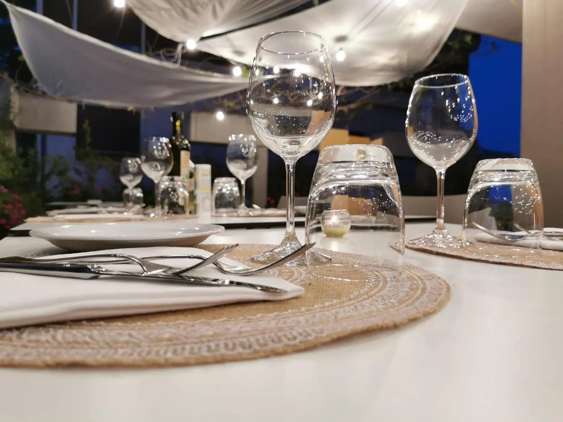 Restaurant/places to eat in Mistral2 Hotel Restaurant/places to eat in Mistral2 Hotel