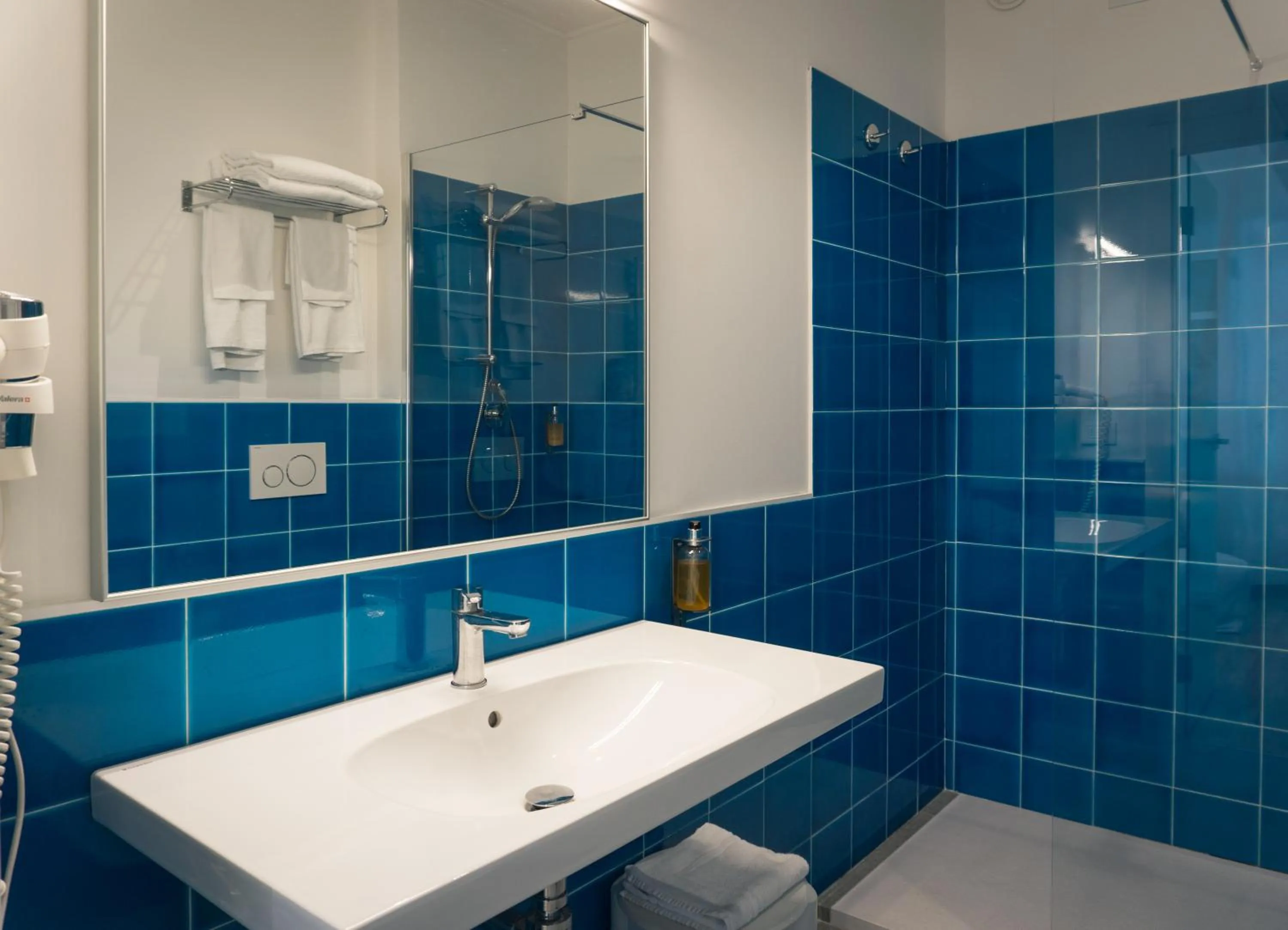 Bathroom in Mistral2 Hotel