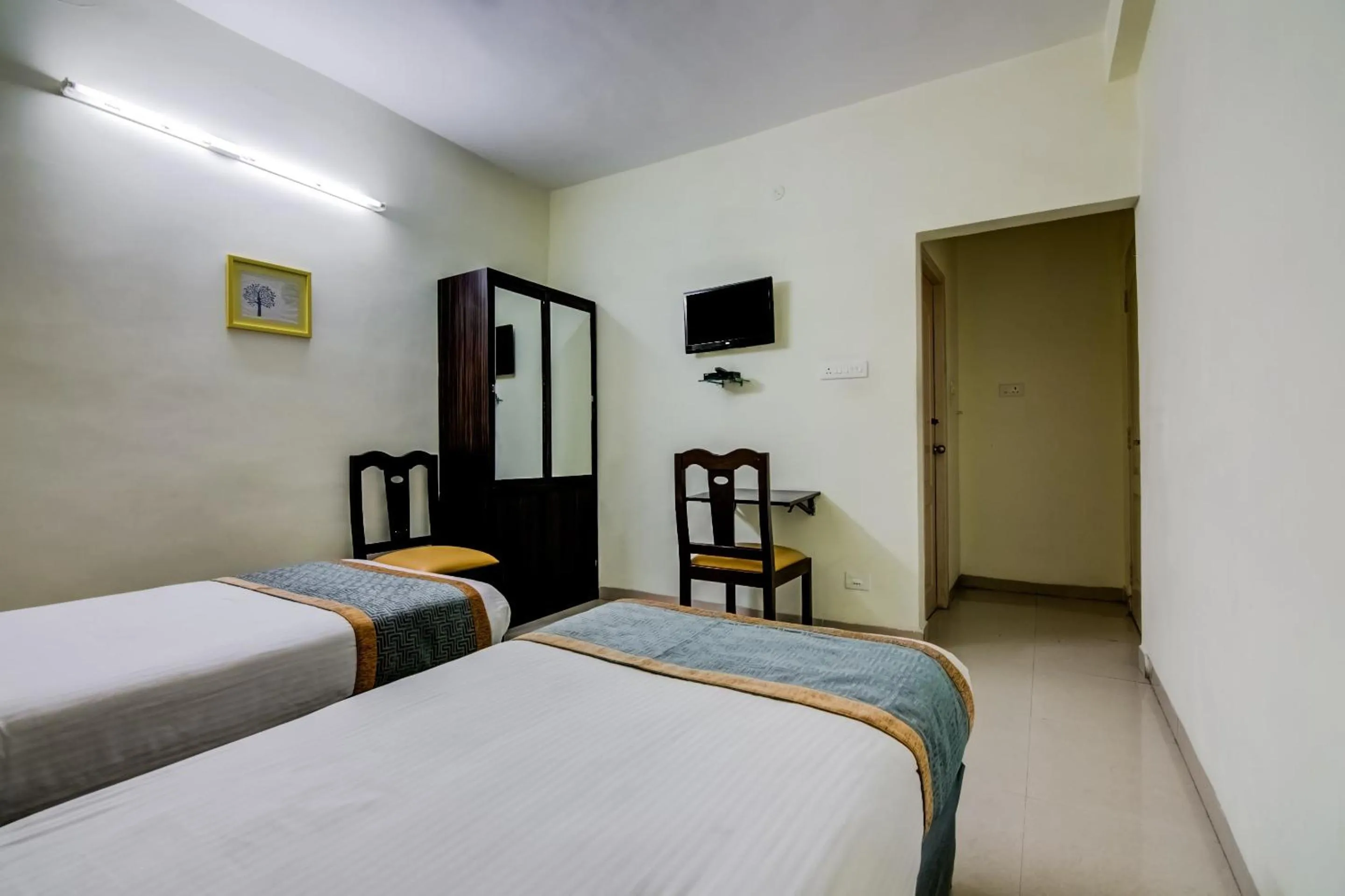 Bedroom, Bed in Hotel O Perungudi