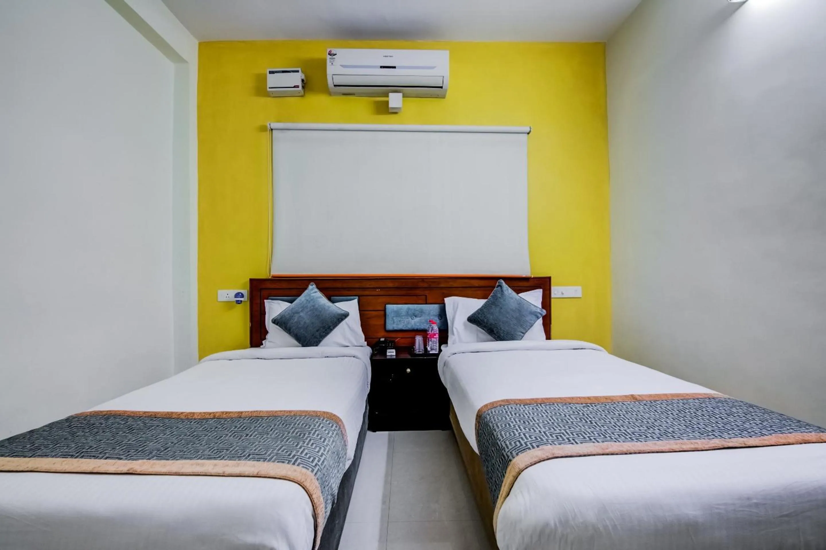 Bedroom, Bed in Hotel O Perungudi