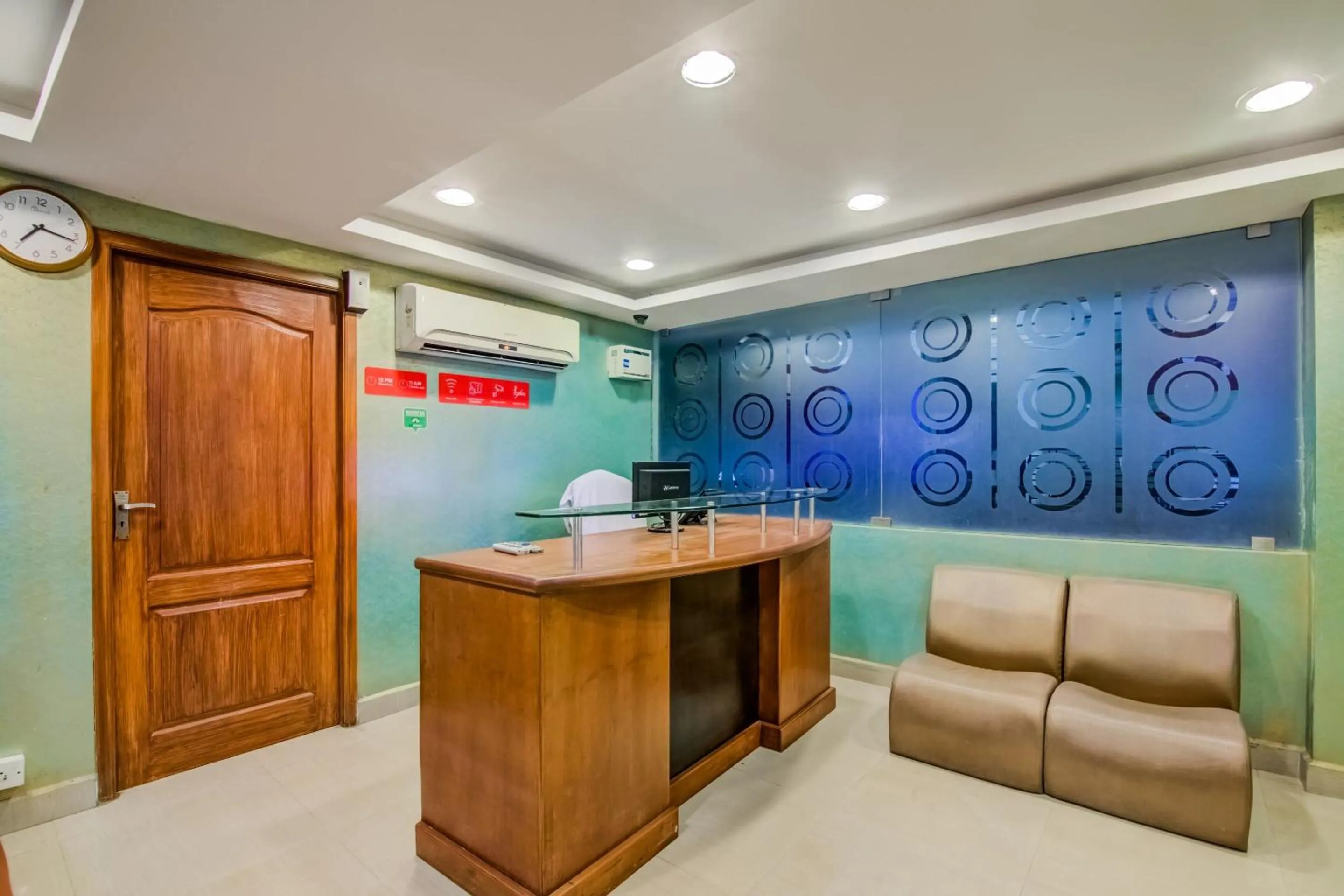 Lobby or reception in Hotel O Perungudi