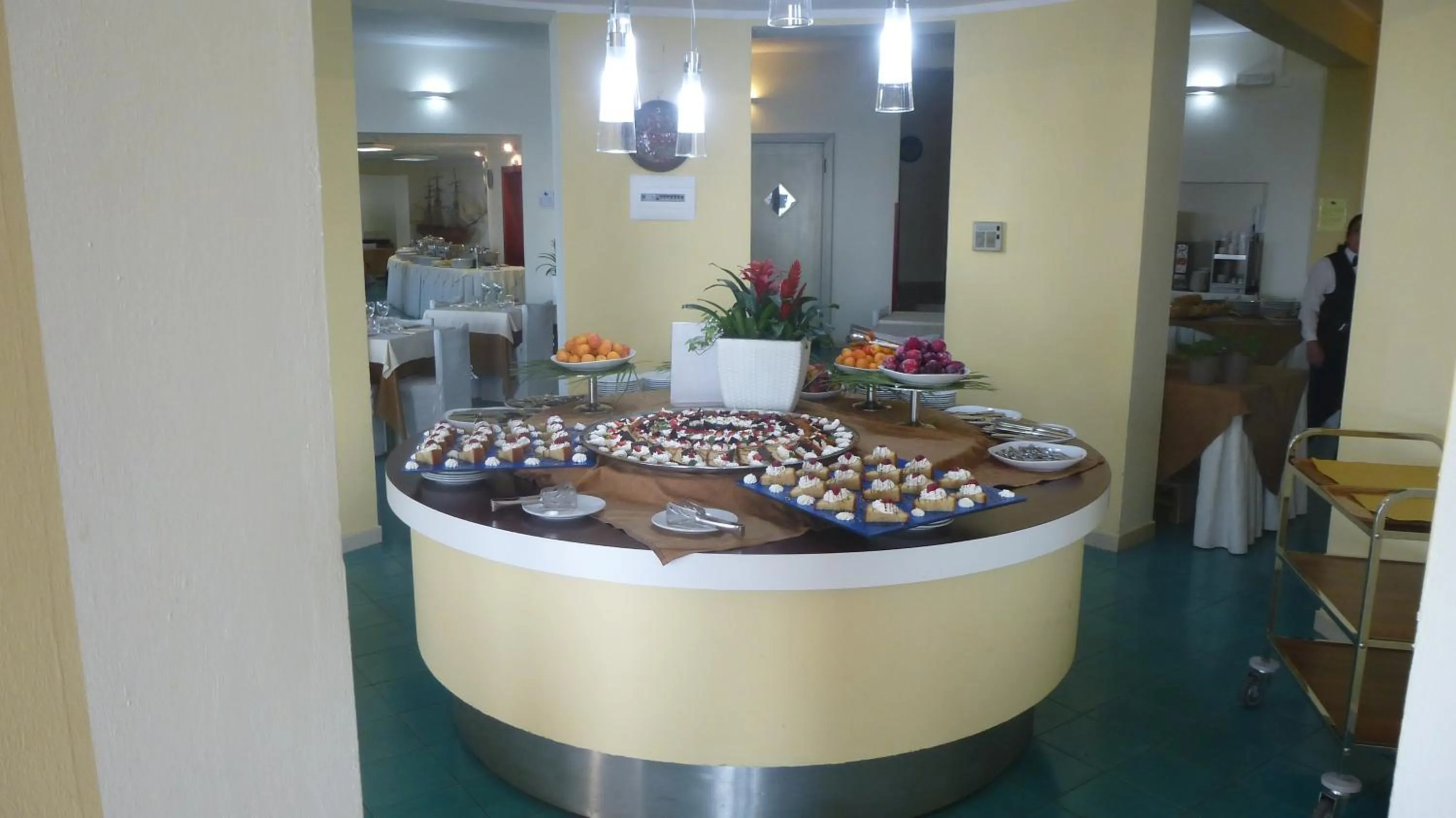 Restaurant/places to eat in LH Pedraladda Resort