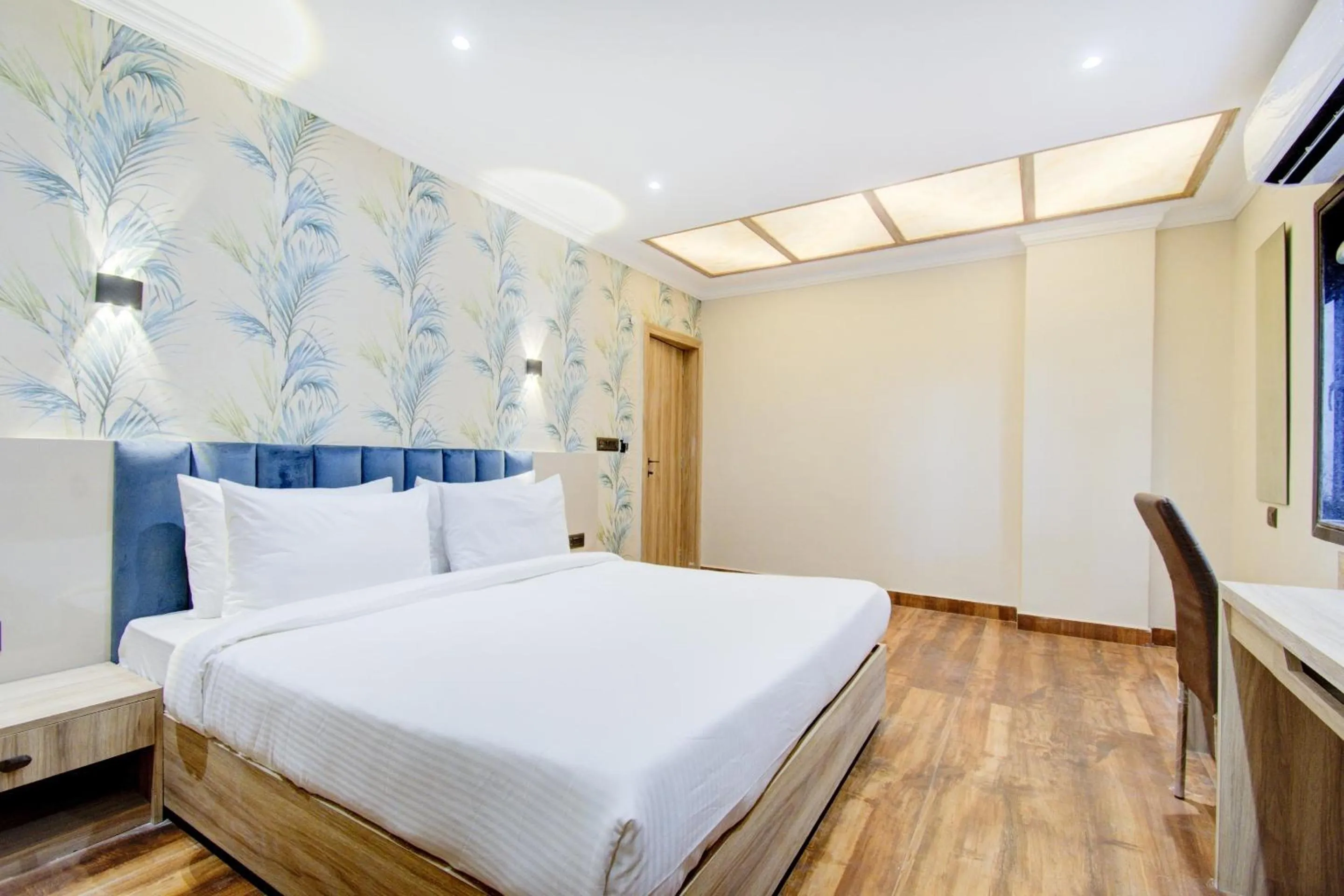 Bedroom in Super Townhouse OAK Seventy Seven