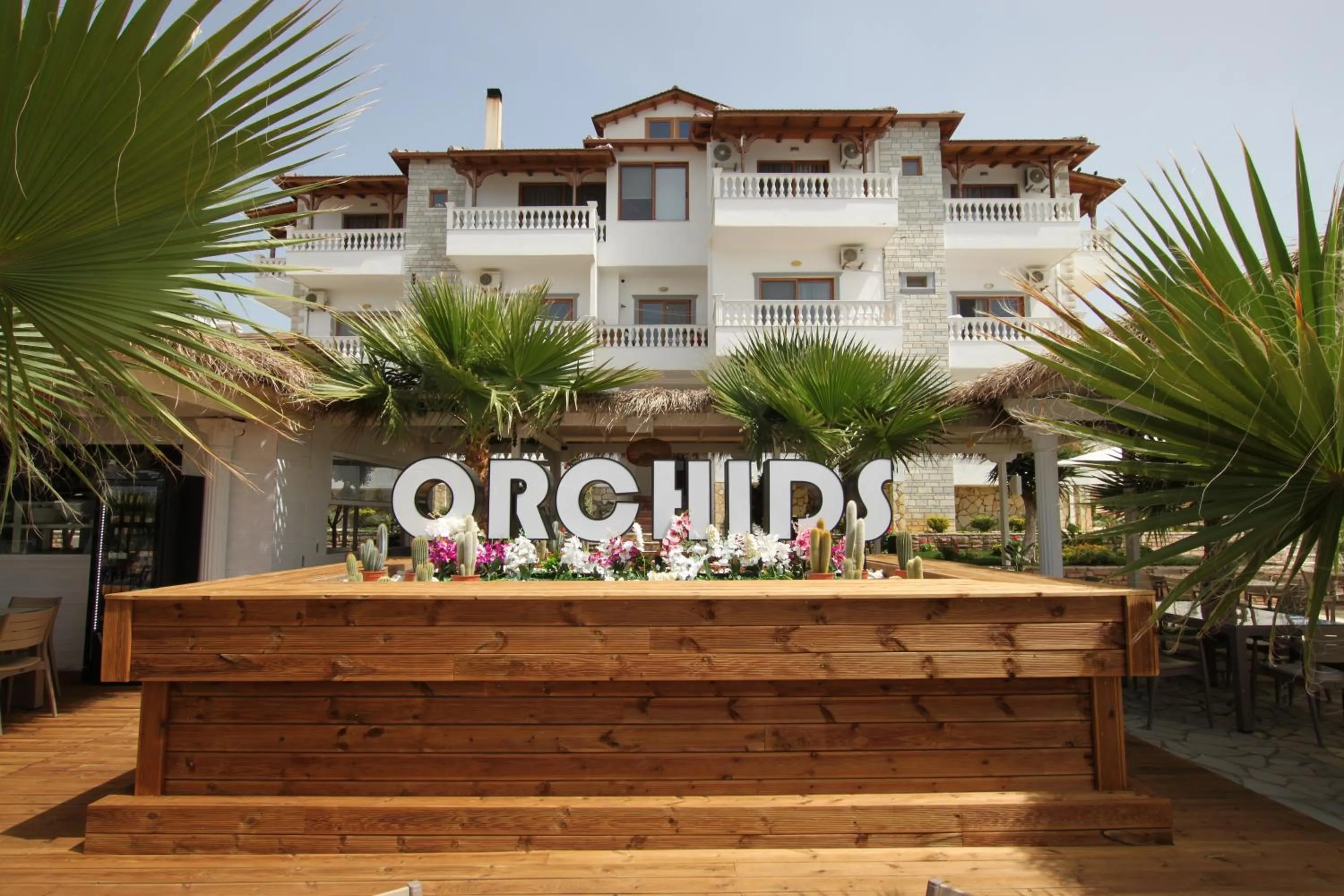 ORCHIDS Hotel