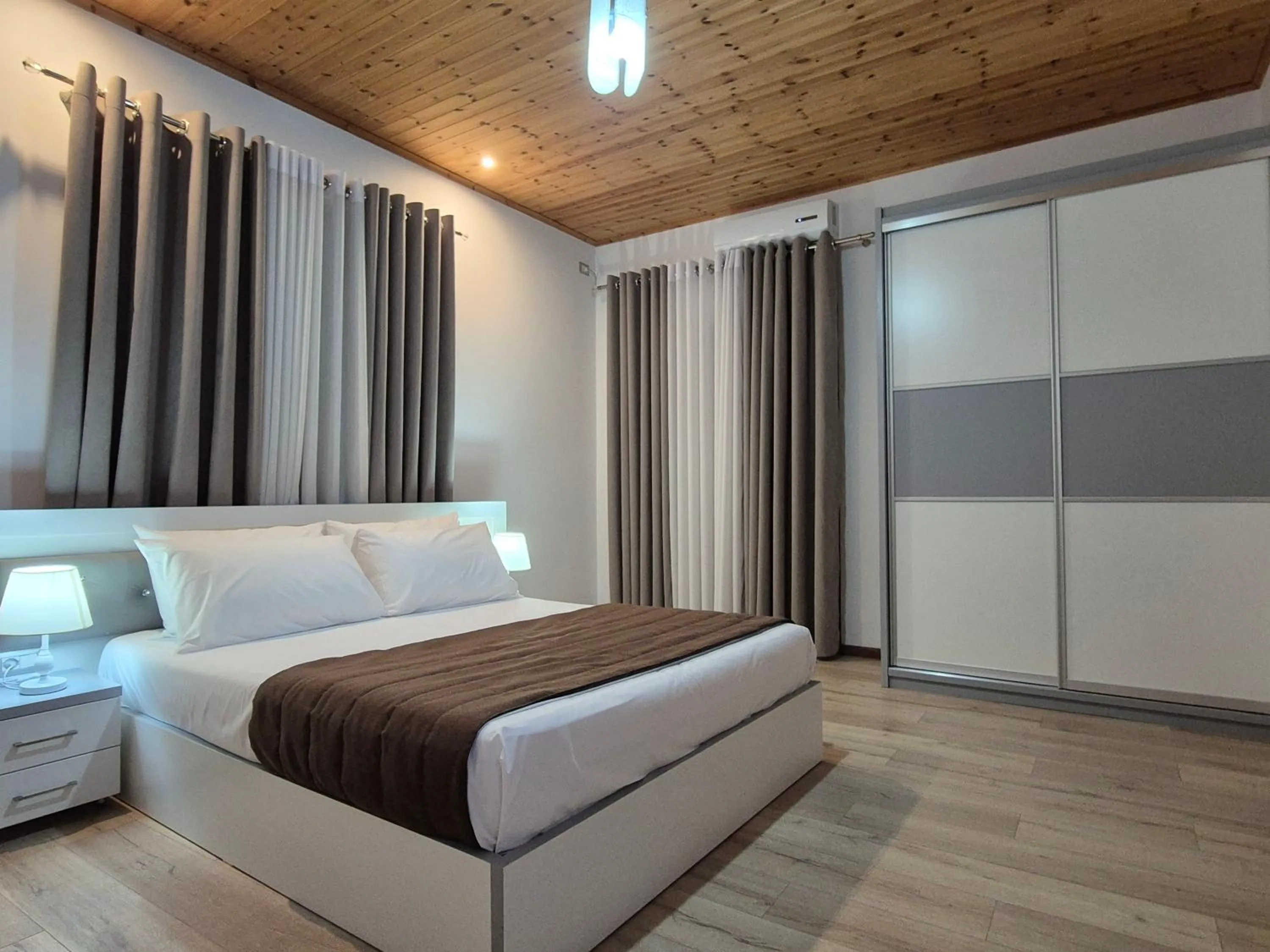 Deluxe Double Room with Sea View in ORCHIDS Hotel